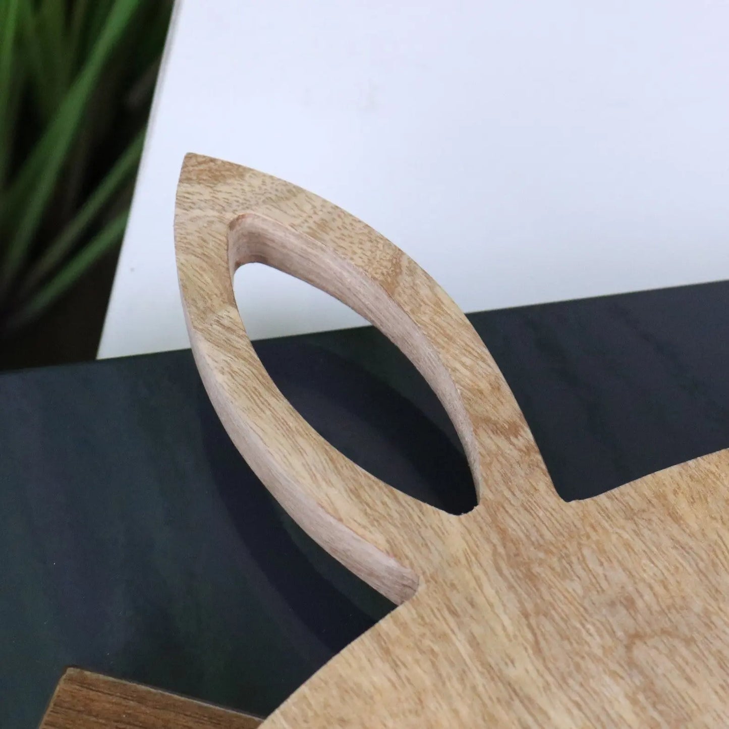 Amba Rustic Round Wooden Serving Board 38cm Maravi