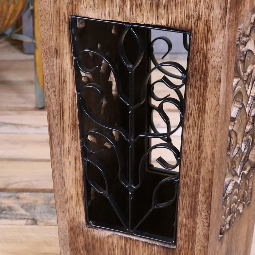 Gangotri Umbrella Stand - Closeup of Jali