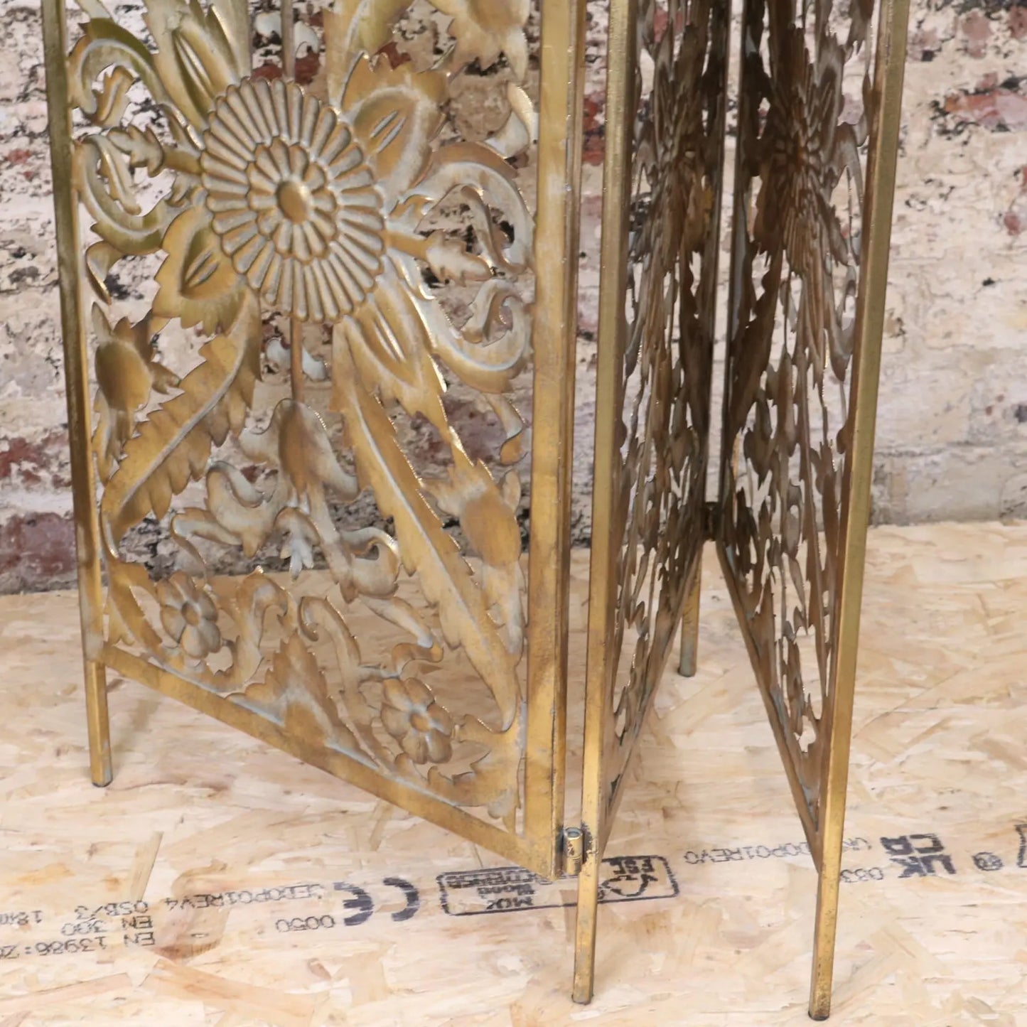 Jaipuri Heirloom Metal Screen Room Divider - Closeup of Lower Half