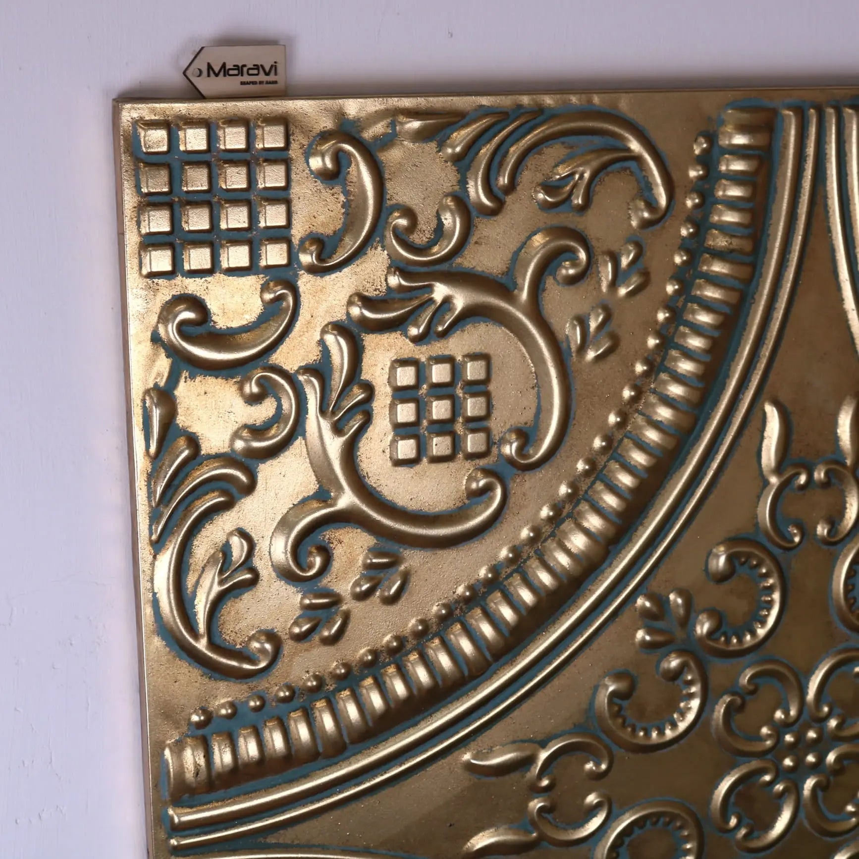 Pushkar Majesty Gold Wall Art Metal - Closeup of Corner