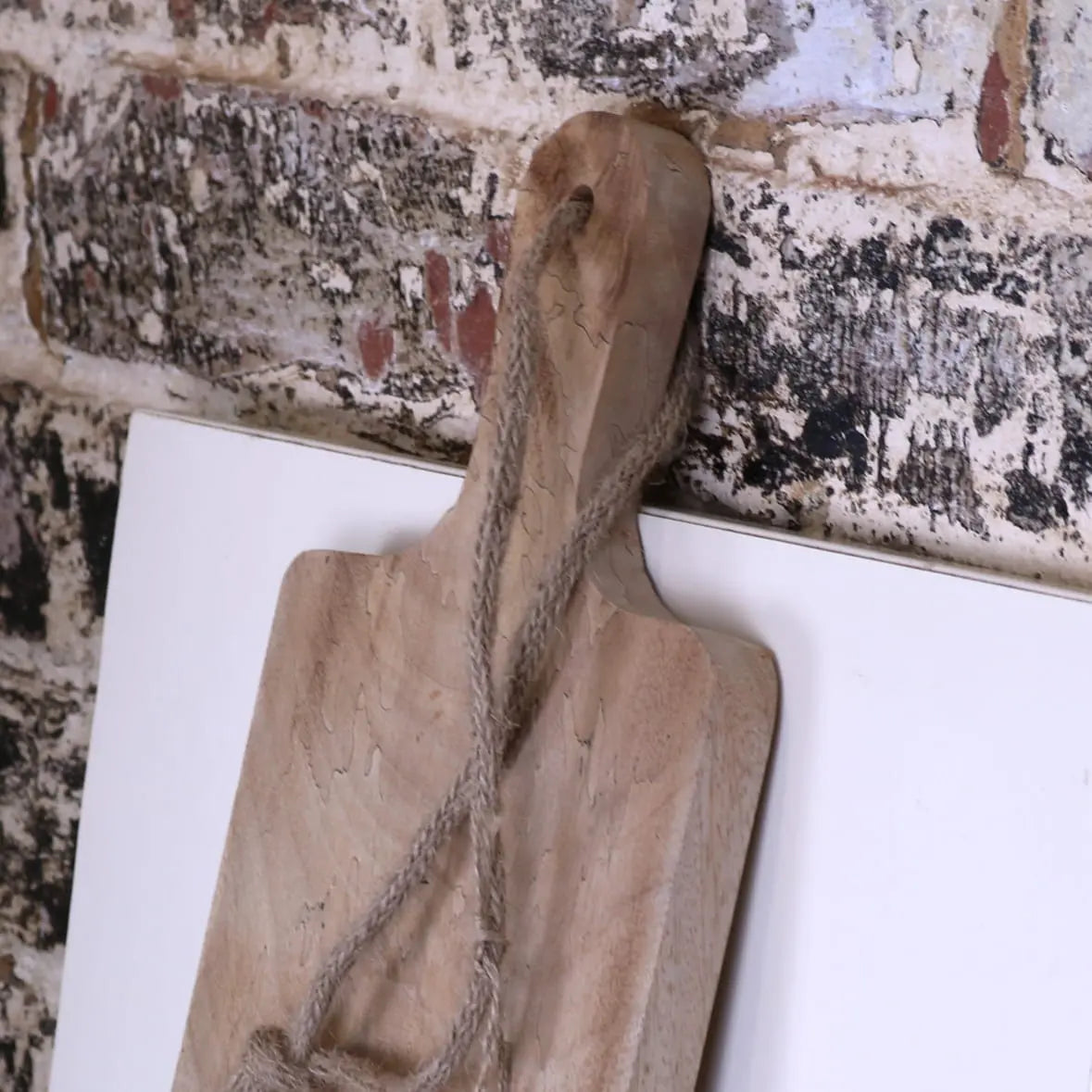 Bermo Long 99cm Wooden Serving Board - Closeup of Handle Side View