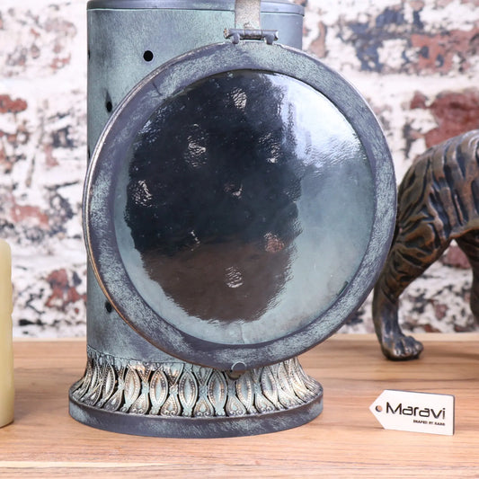 Orchha Vintage Style Railway Lantern - Closeup of Candle Window