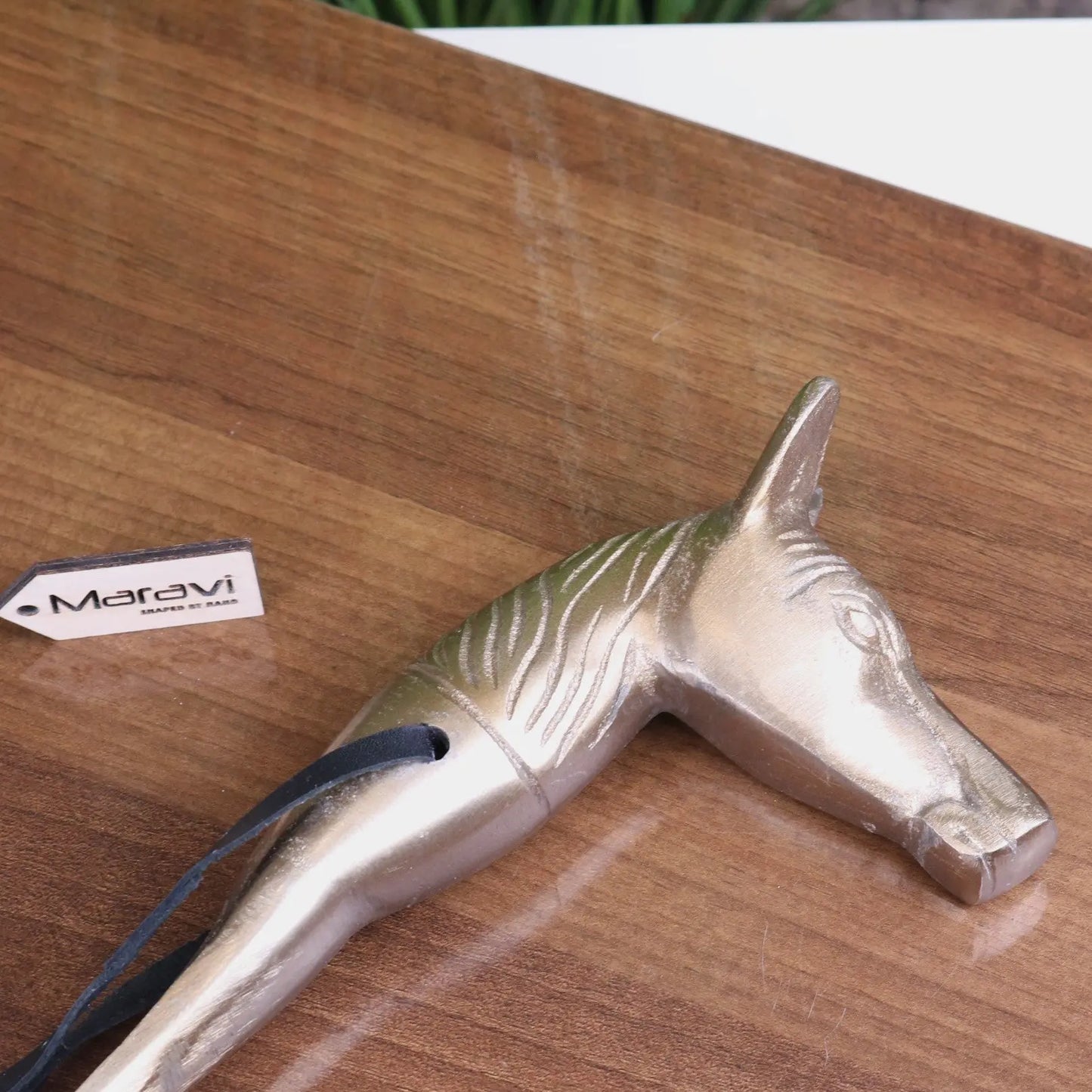 Kaisa Horse Head Antique Style Shoe Horn Antique Gold - Closeup of Head