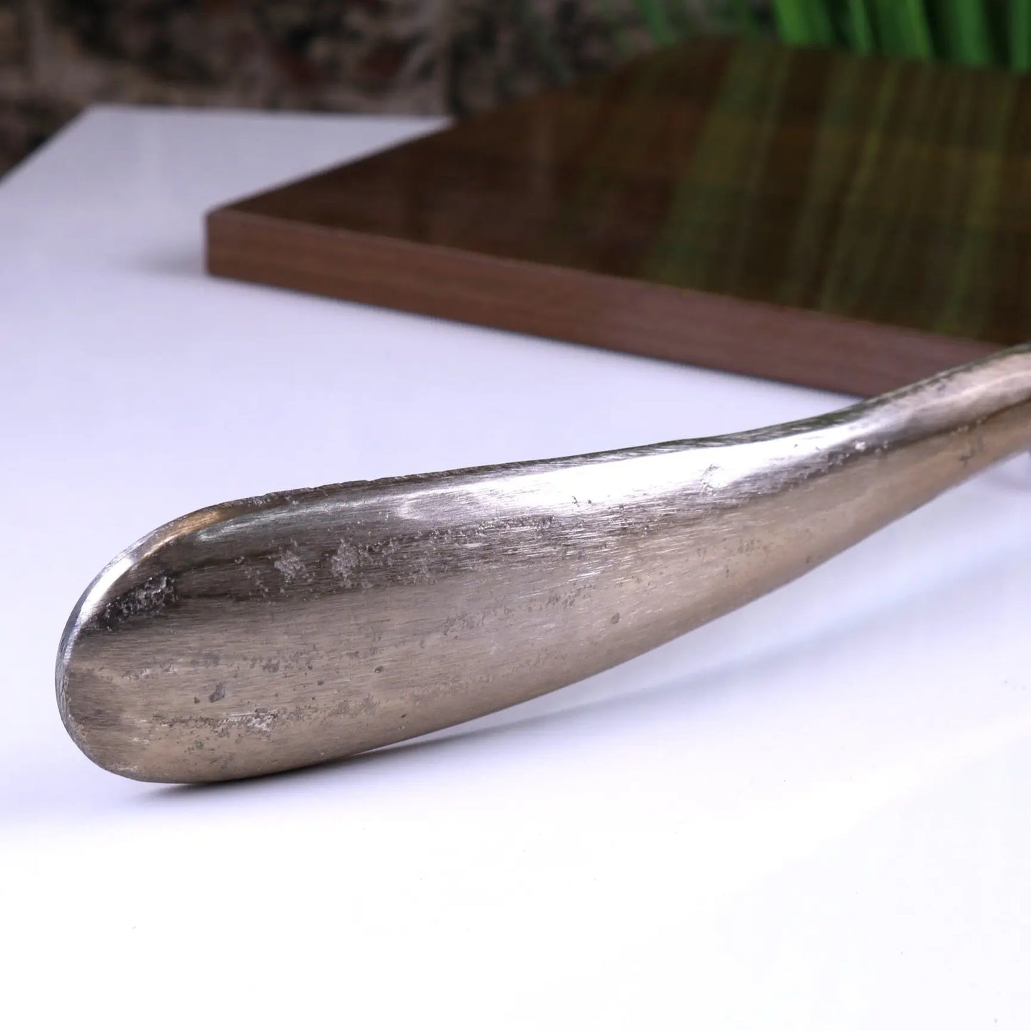 Kaisa Horse Head Antique Style Shoe Horn Antique Gold - Closeup of Shoe Horn Front