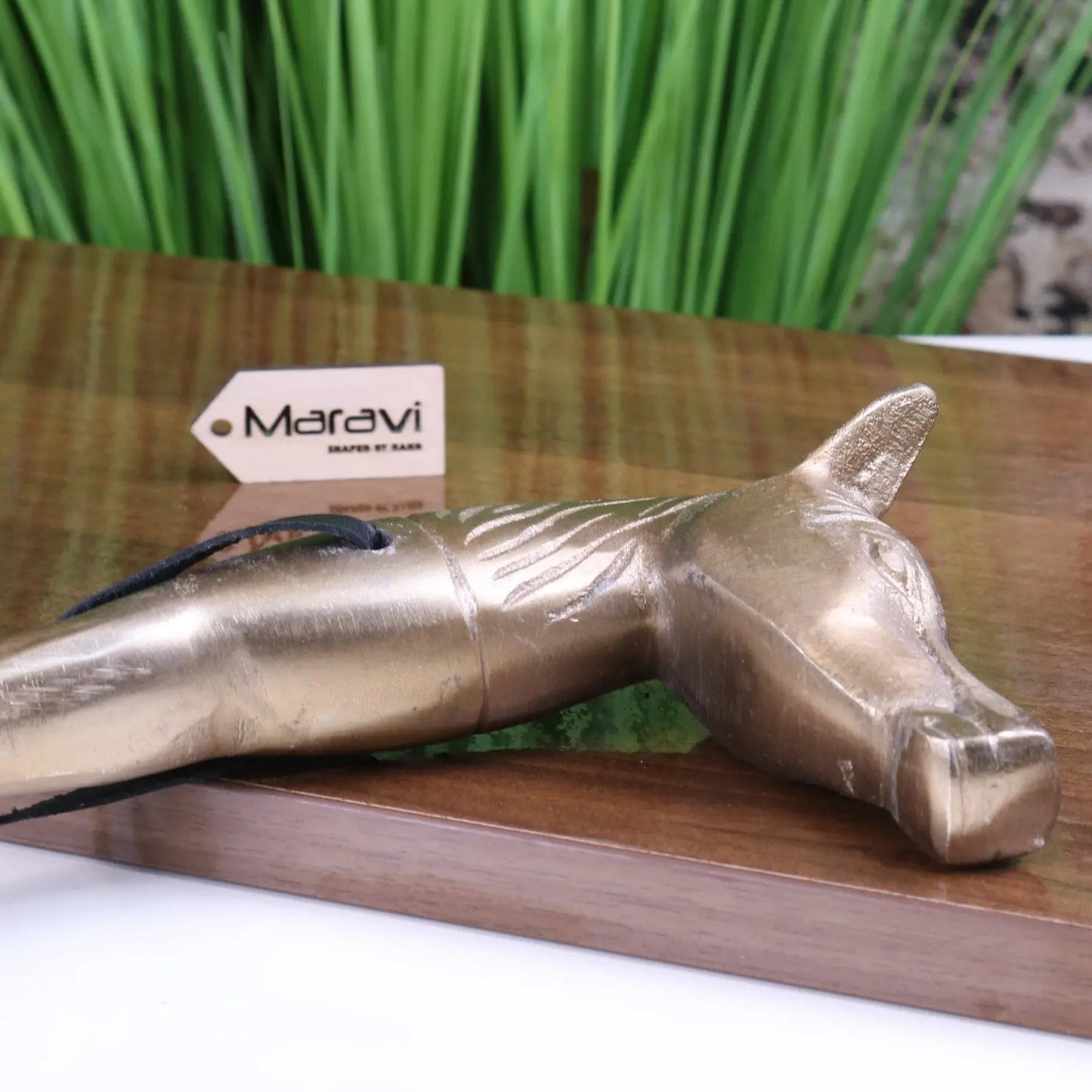Kaisa Horse Head Antique Style Shoe Horn Antique Gold - Closeup of Detailing on Horse Head