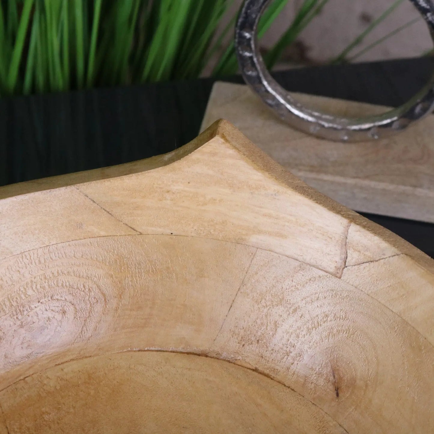 Lailak Three Point Large Wooden Fruit Bowl - Closeup of Point