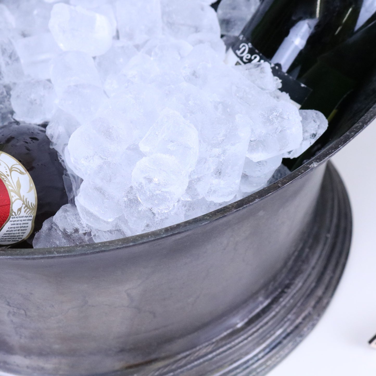 Moyar Champagne Bucket Large Ice Bath Gunmetal - Closeup of Side Wall