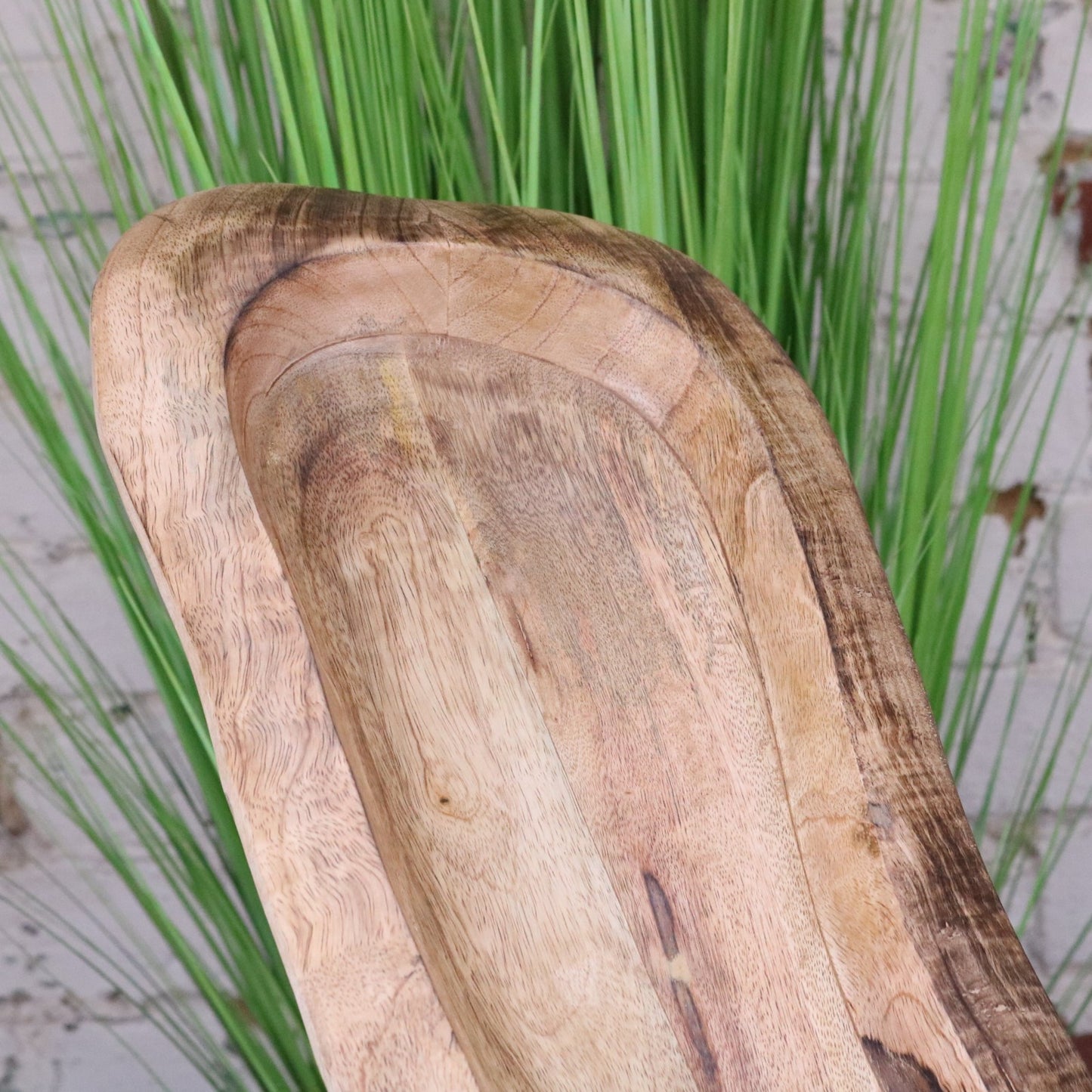 Nalita Wooden Dough Bowl Serving Dish 57cm - Closeup of Wood Grain