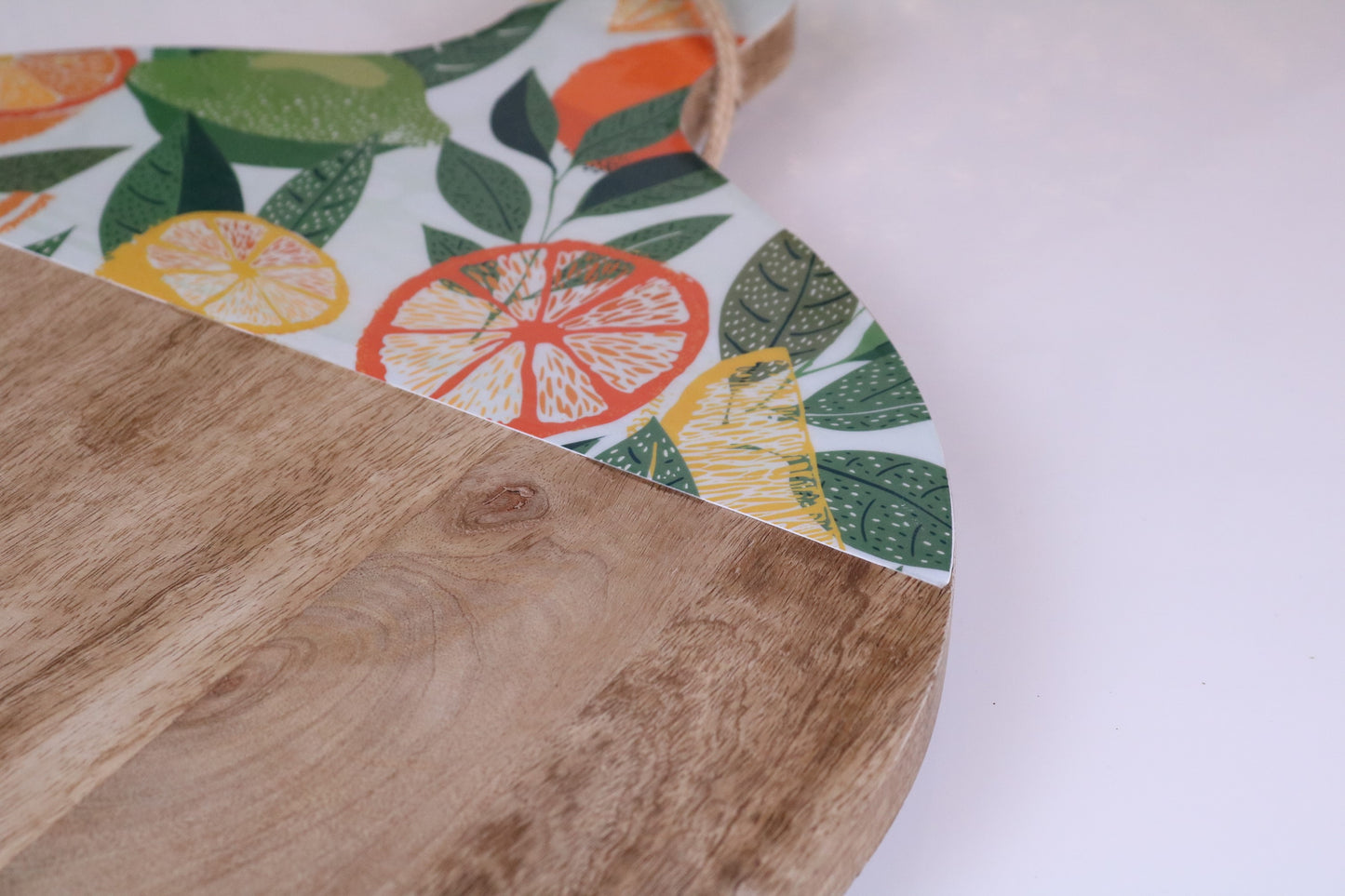 Saitras Round Chopping Board 48cm Enamel Citrus Design - Closeup of Woodgrain and Enamel
