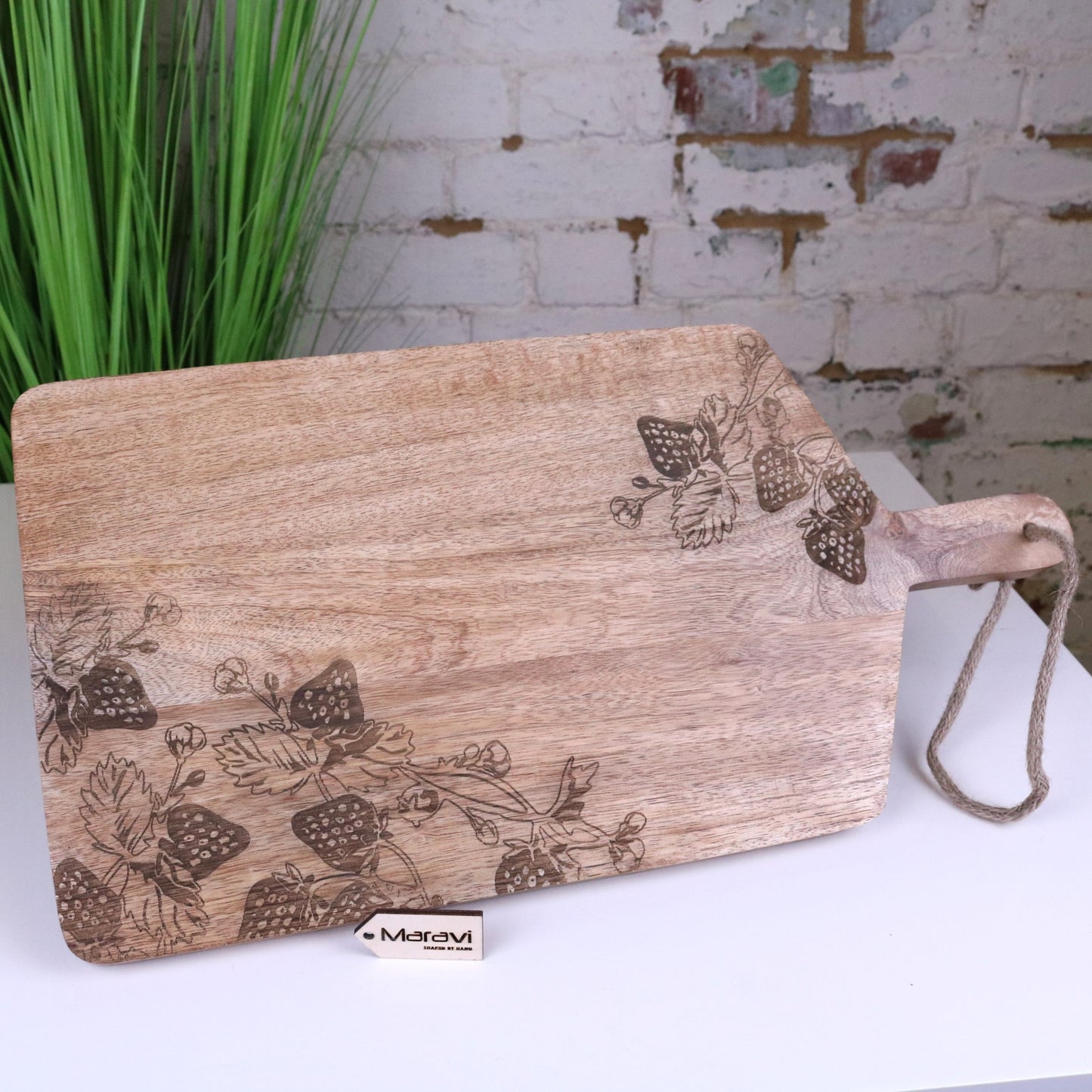 Thaniya Mango Wood Chopping Board Strawberry Design - Board on Side