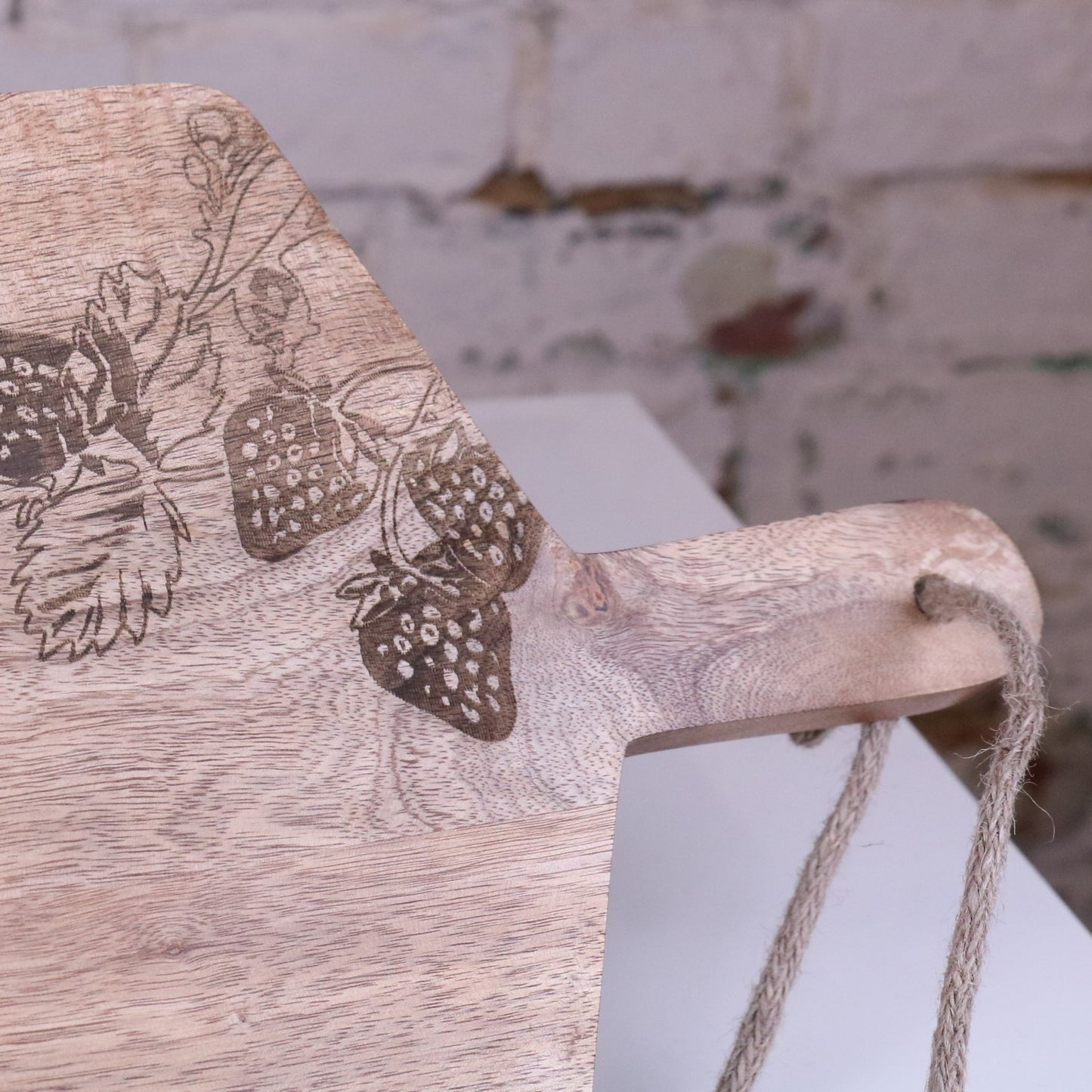 Thaniya Mango Wood Chopping Board Strawberry Design - Closeup of Engraving