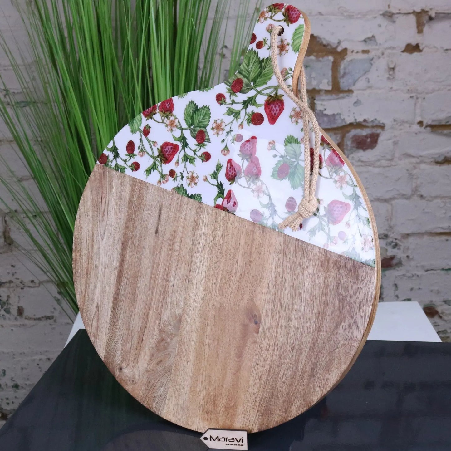 Thaniya Round Chopping Board 48cm Enamel Strawberry Field Design - Main Image