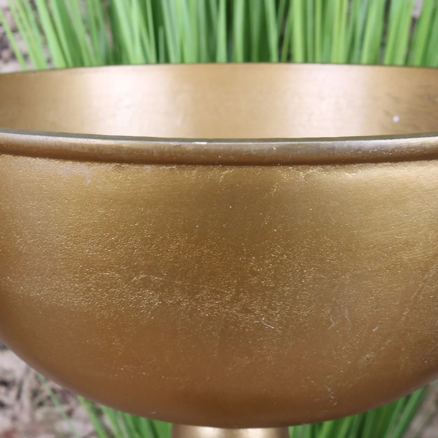 Tumbani Floor Standing Gold Champagne Ice Bucket Tub - Closeup of Distressed Gold Finish