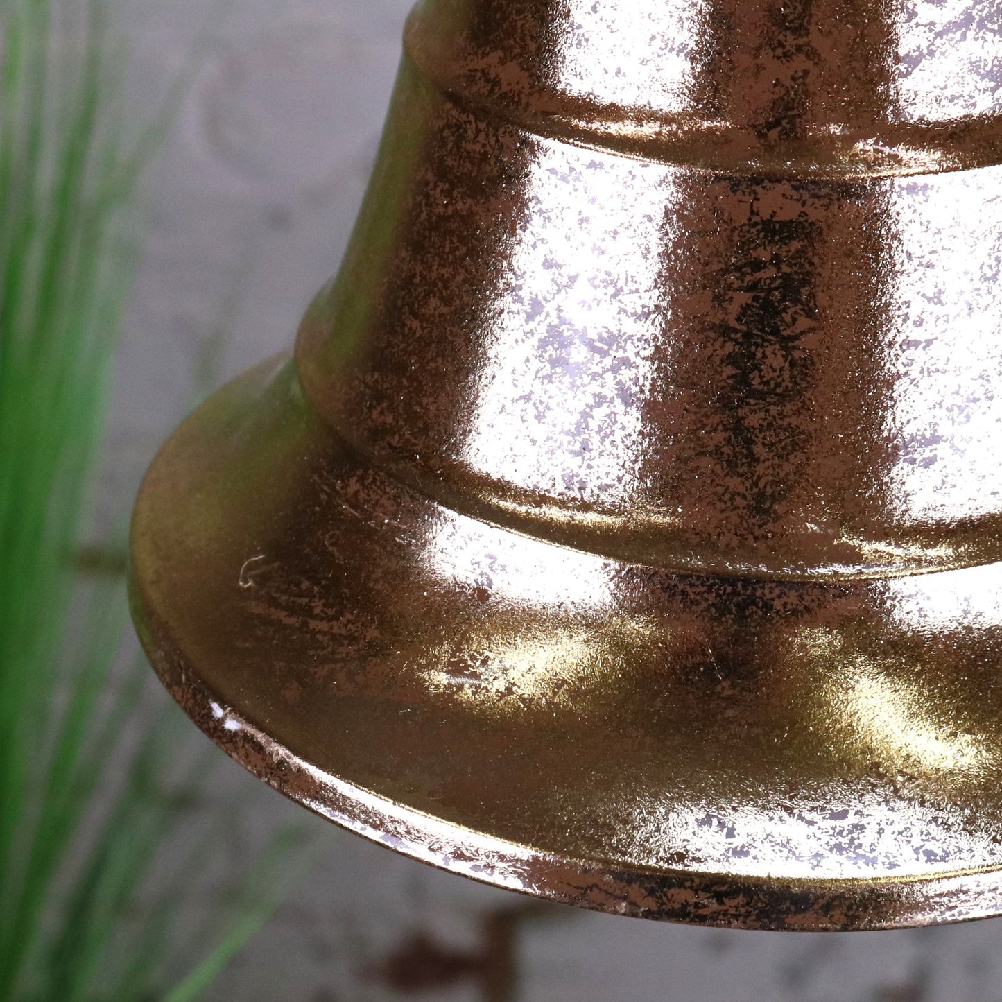 Yanika Hanging Bell Gold Colour 20cm - Closeup of Paintwork