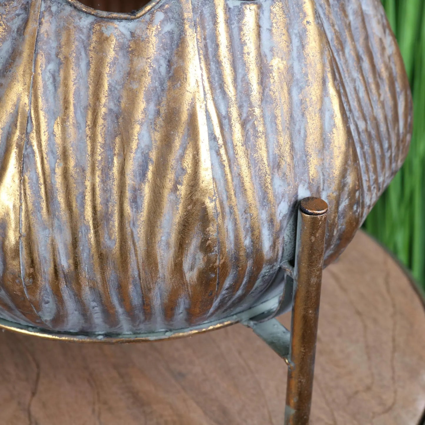 Dimma Plant Stand Gold Closeup of Design and Leg