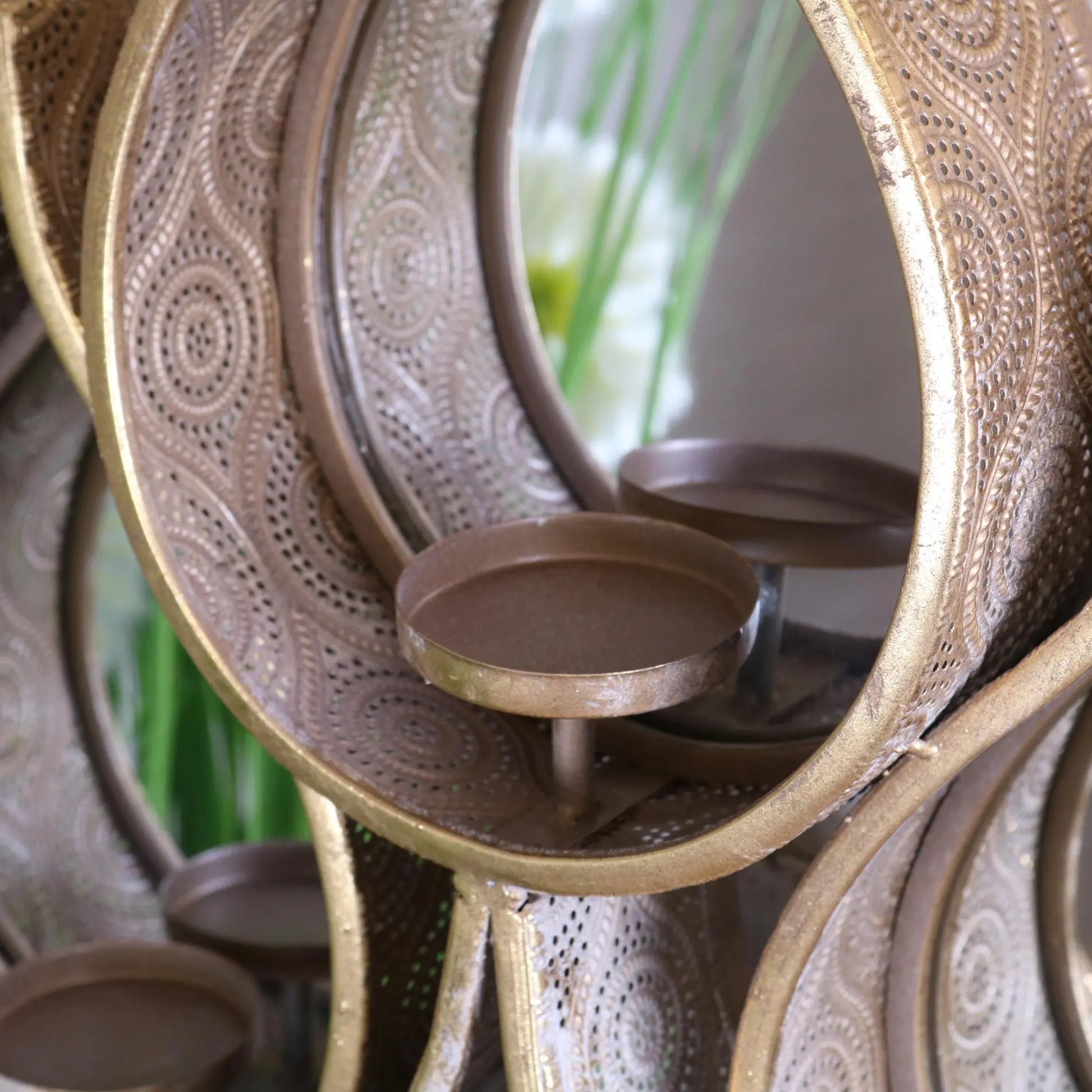 Belluri Raindrop Mirror Closeup of Candle Holder