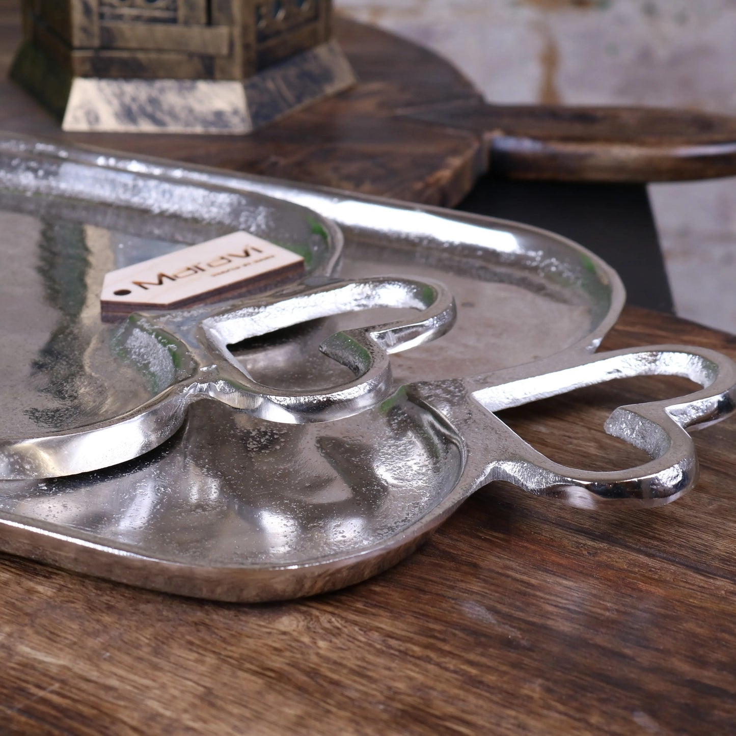 Punji Set of 2 Metal Trays with Heart Shape Handles Maravi