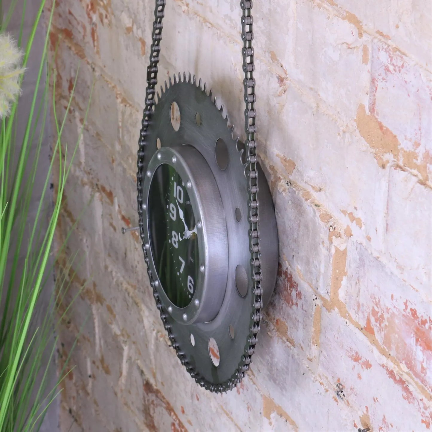 Rajola Bike Chain Style Industrial Wall Clock Side View