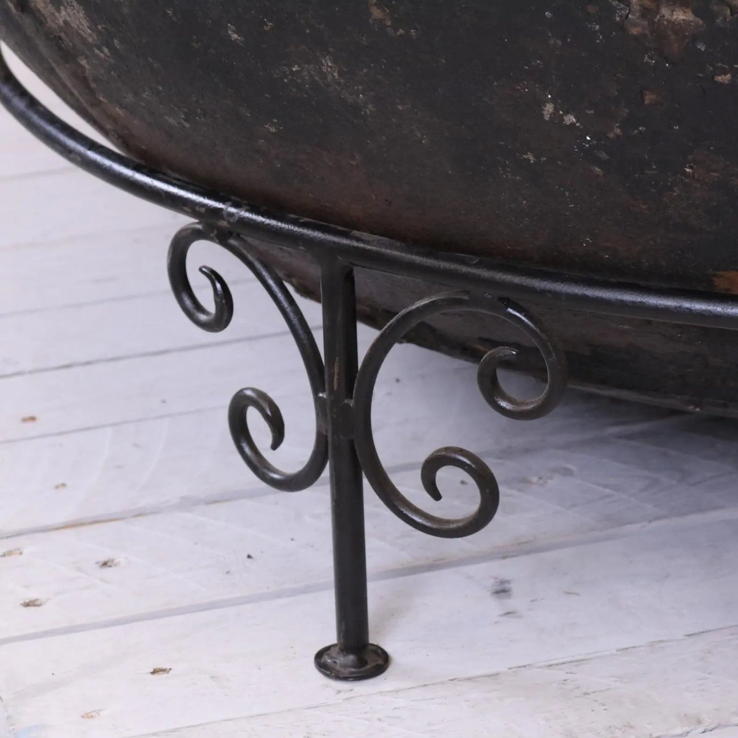 Vintage Giant Kadai Bowl with Stand Garden Fire Bowl Closeup of Stand Leg