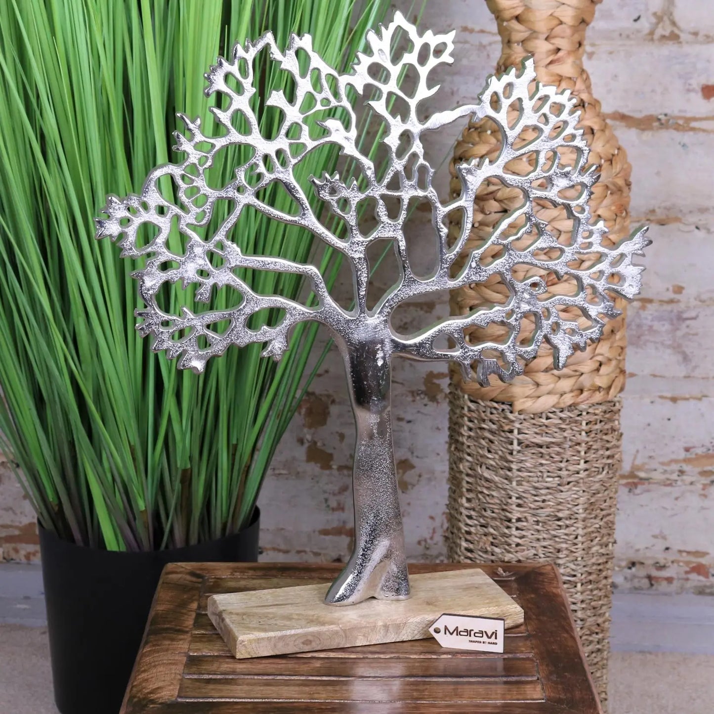 Lolam Tree Sculpture Main Image