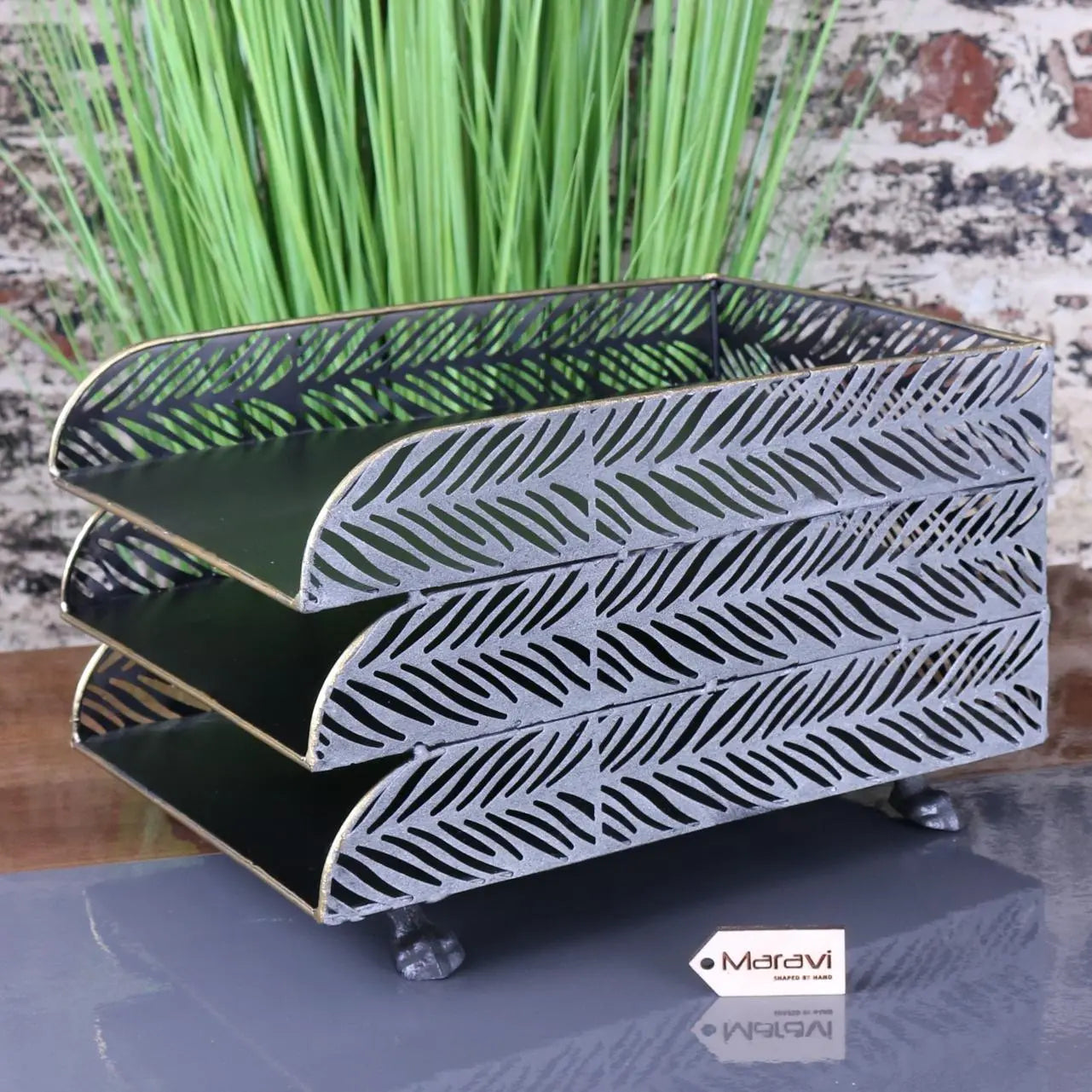 Borgal Leaf Design Metal Filling Tray Side View
