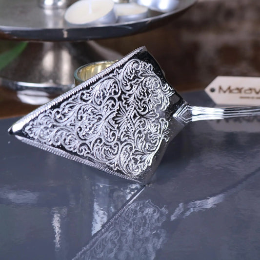 Replica Kings Cake Server Silver Plated Maravi