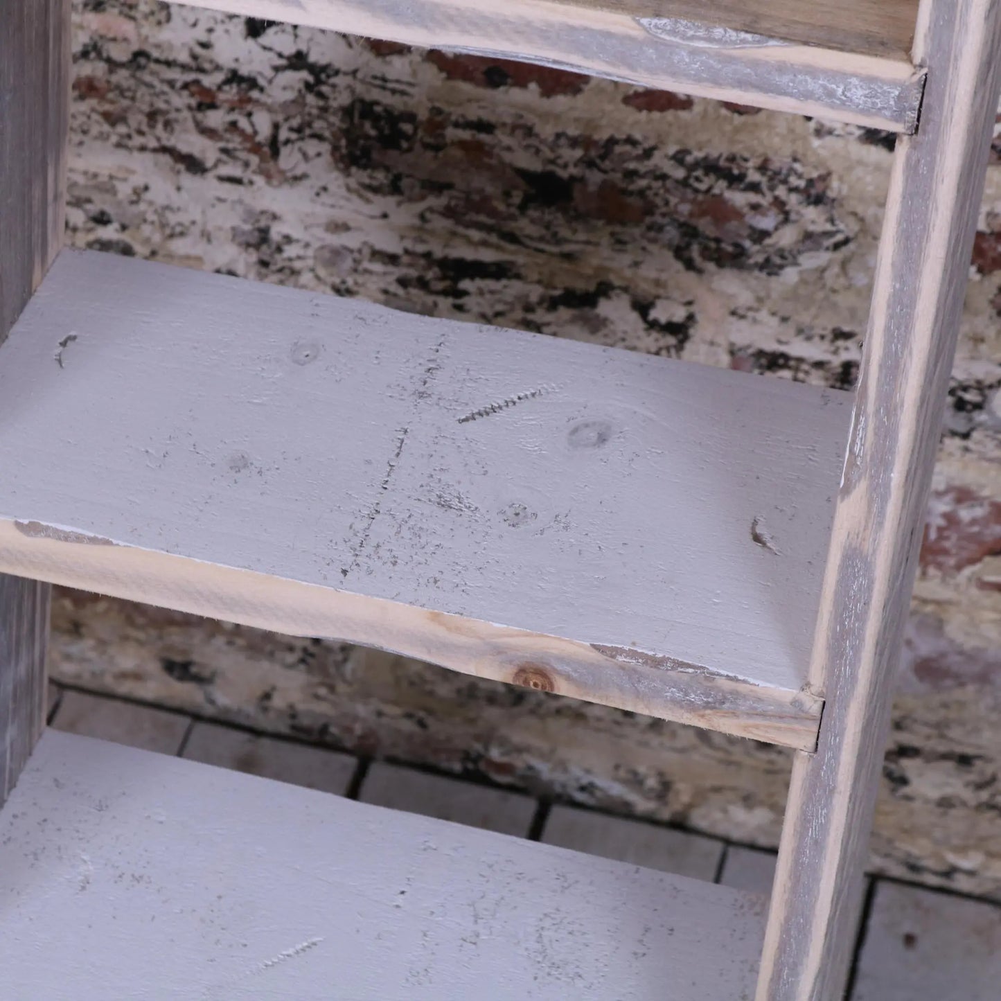 Solwa Decorative Ladder Closeup of Edge