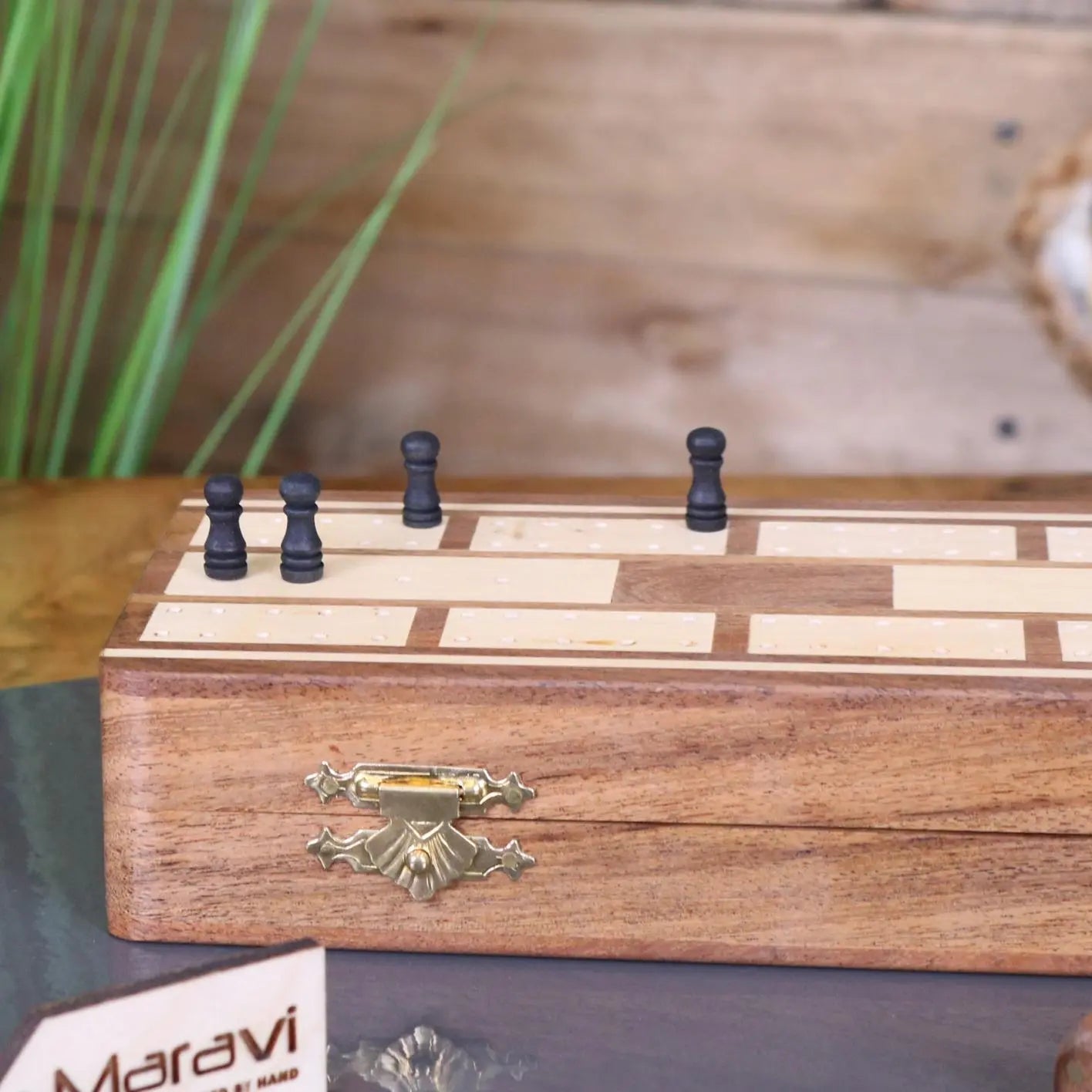 Deori Sheesham Wood Cribbage Game Set - Closeup of Cribbage Pieces 2