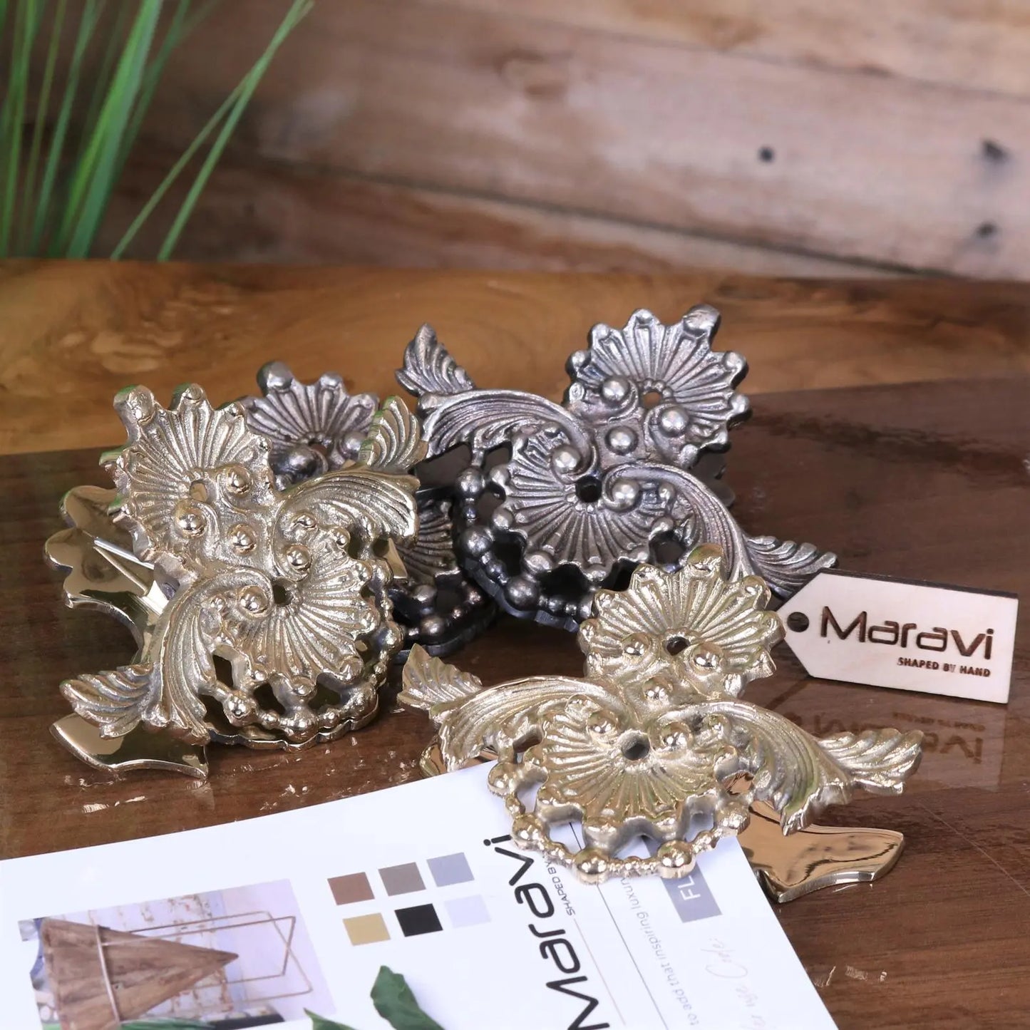 Kui Ornate Victorian Design Luxury Paper Clip Set of 2 - Main Image Both Colours