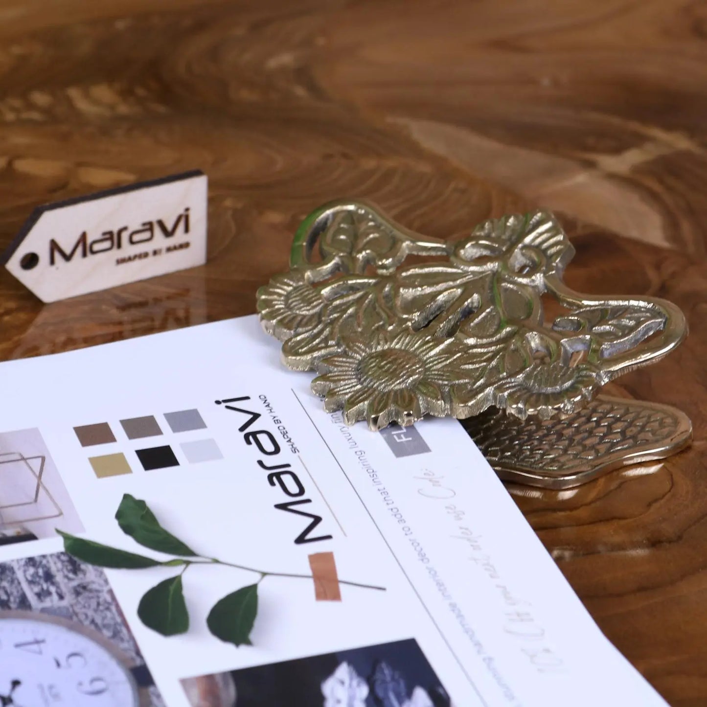 Newsa Sunflower Design Luxury Desk Accessories - Paper Clip Holding Papers