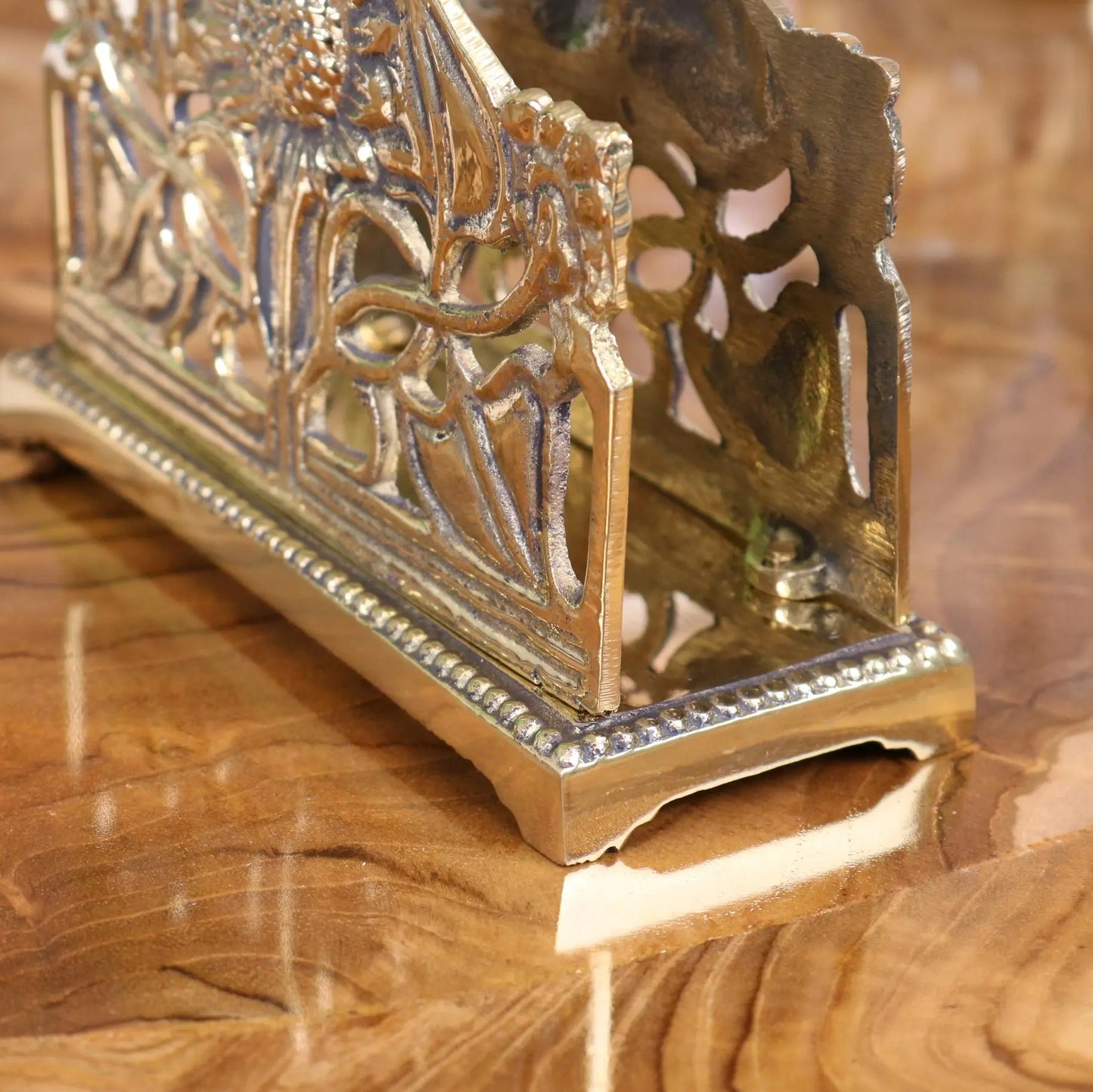 Newsa Sunflower Design Luxury Desk Accessories - Note Holder Closeup