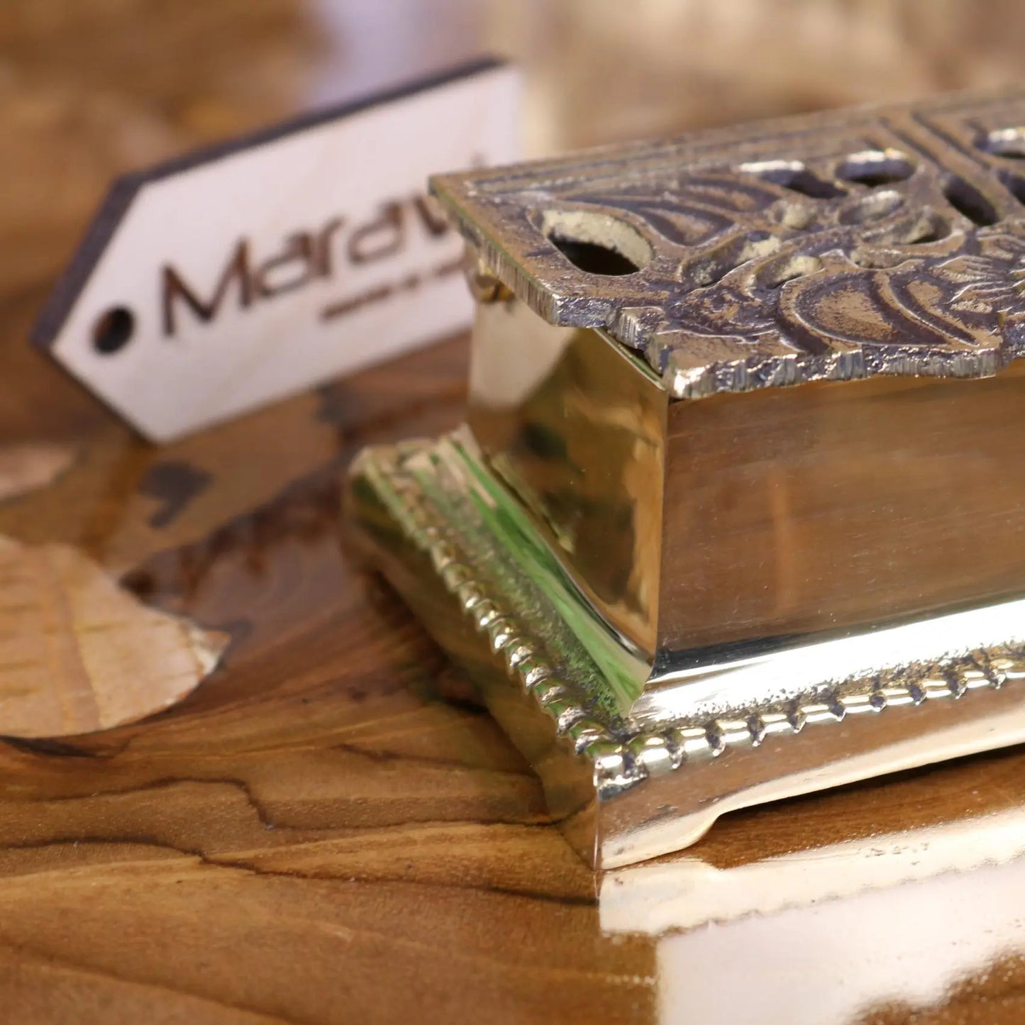 Newsa Sunflower Design Luxury Desk Accessories - Stamp Box Closeup