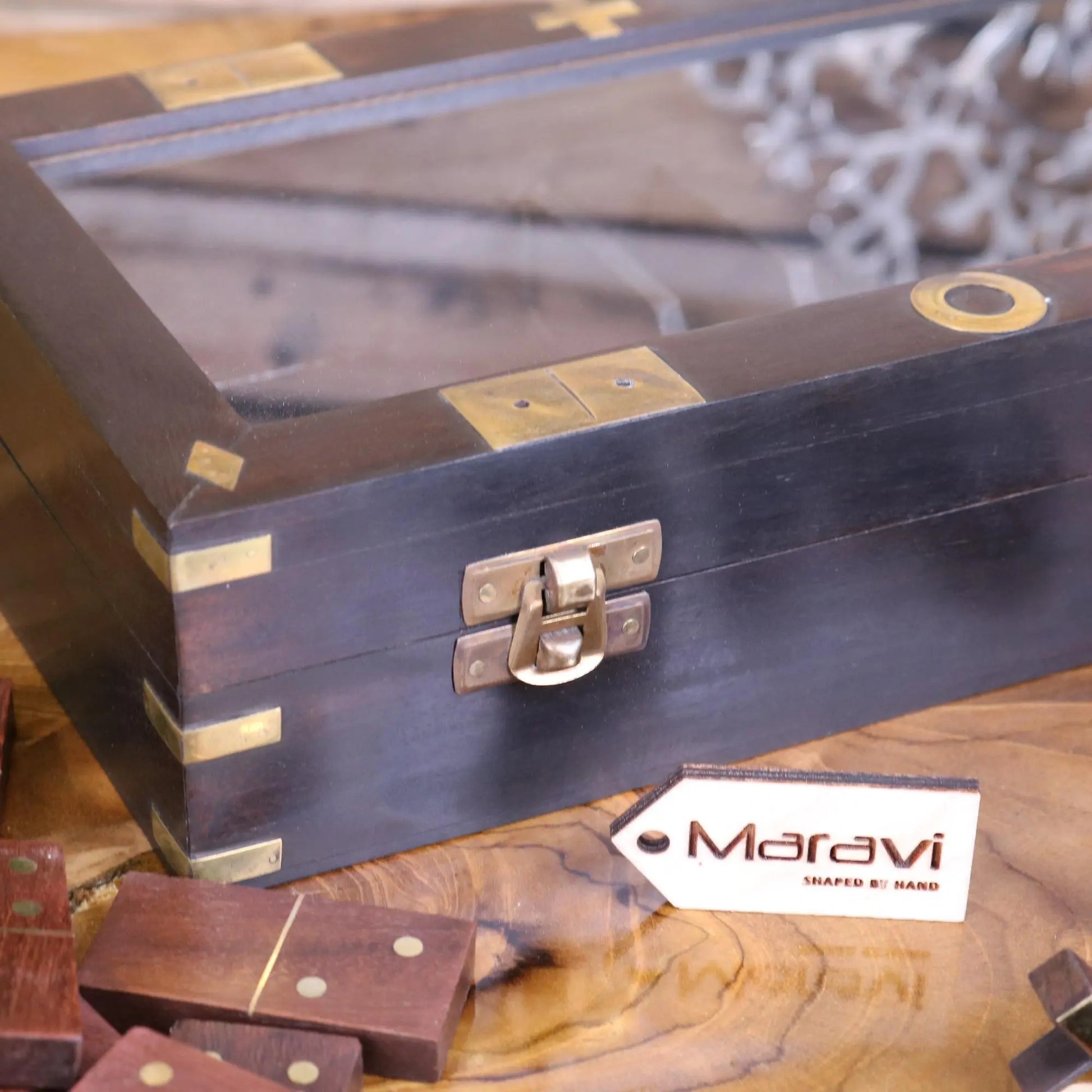 Tarera Sheesham Wood 5in1 Game Compendium - Closeup of Brass Detailing