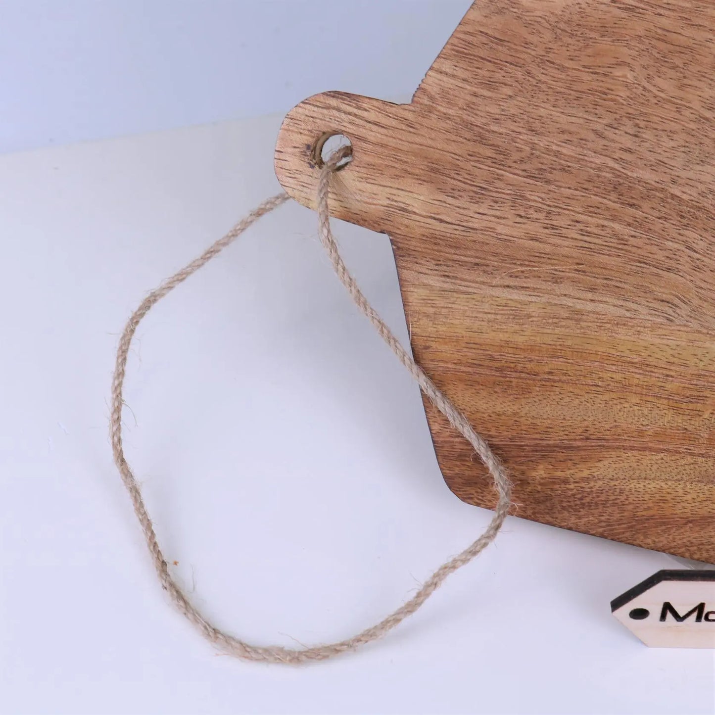 Tingda 30cm Engraved Serving Board - Closeup of Rope Handle