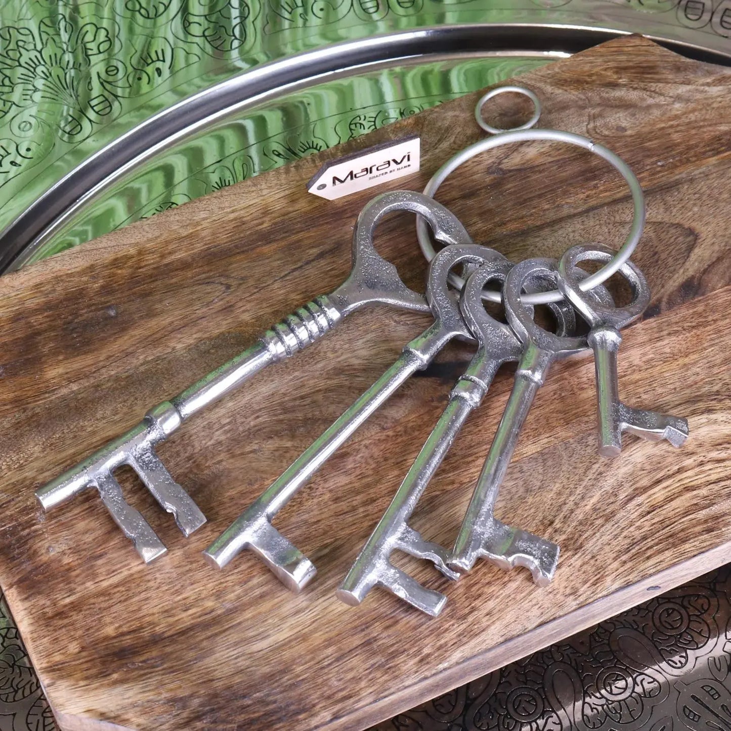 Dubha Vintage Style Bunch of Keys Ornament - Main Image