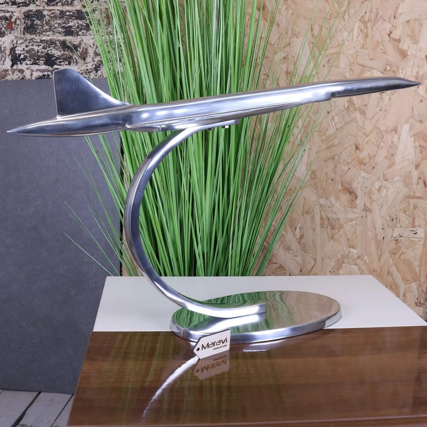 Saran Concorde Model 71cm - Front View