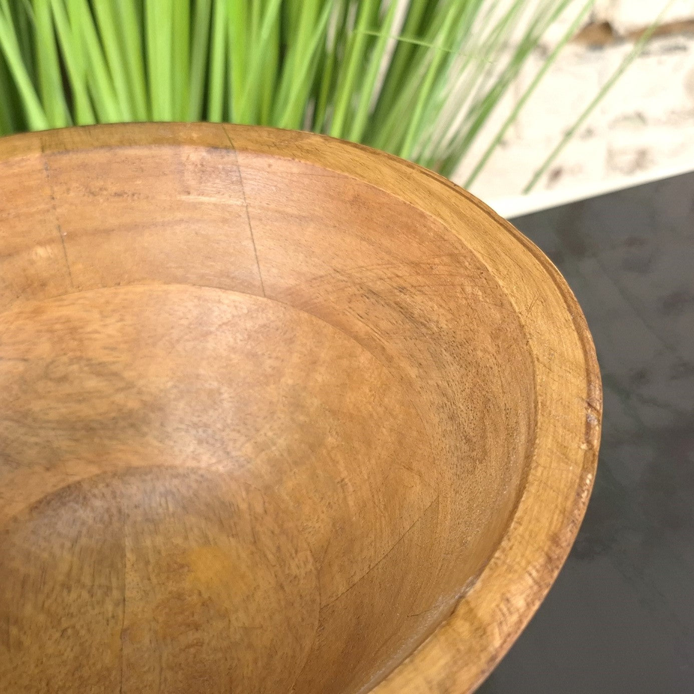 Baddo Mug Shape Wooden Bowl with Handle - Closeup of Woodgrain
