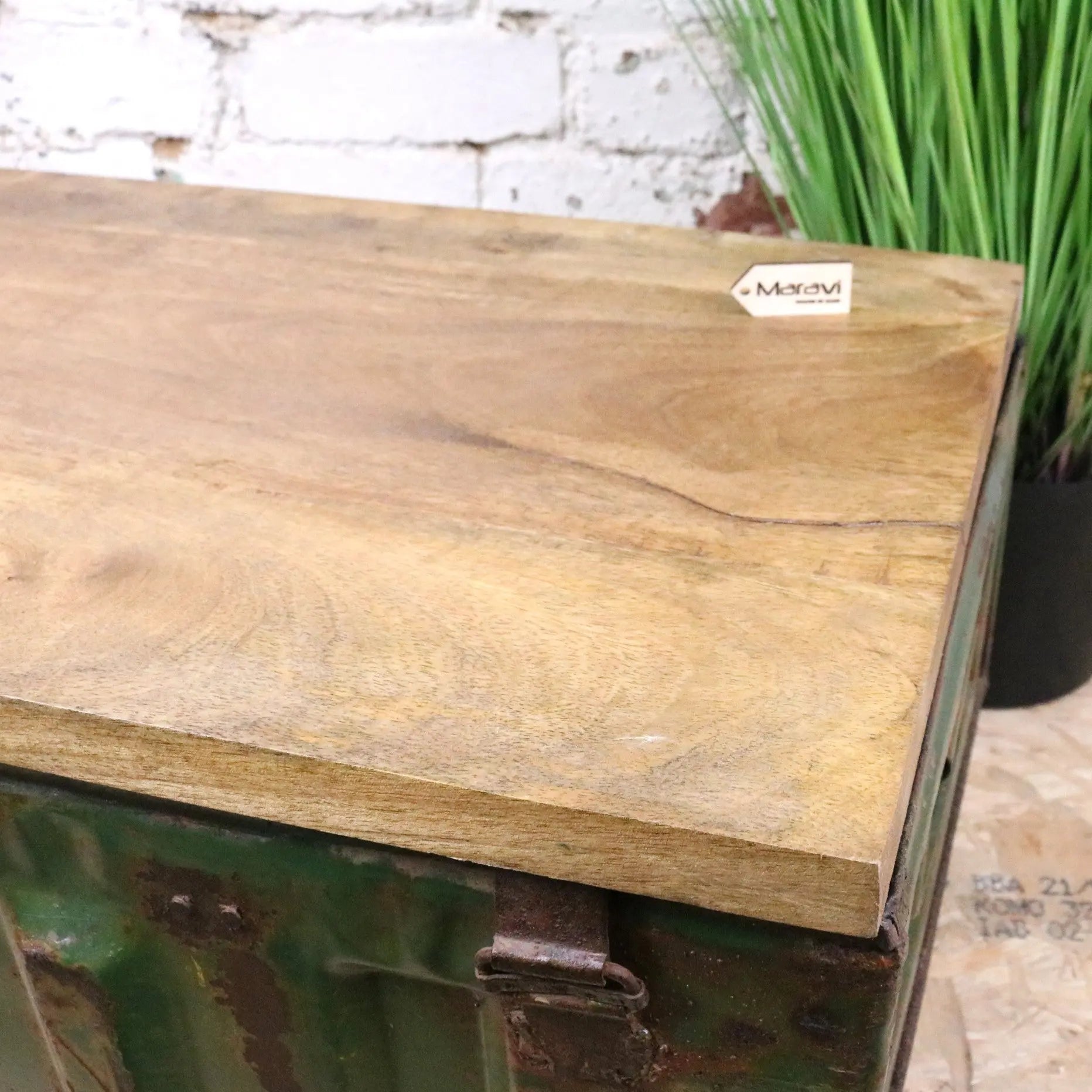 Bira Military Coffee Table - Closeup of Wood Grain on Tabletop 