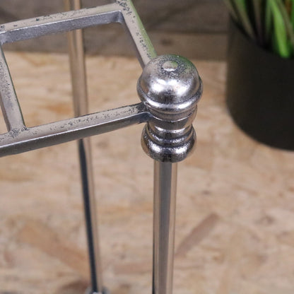 Bitlan Walking Stick Stand - Closeup of Finial 