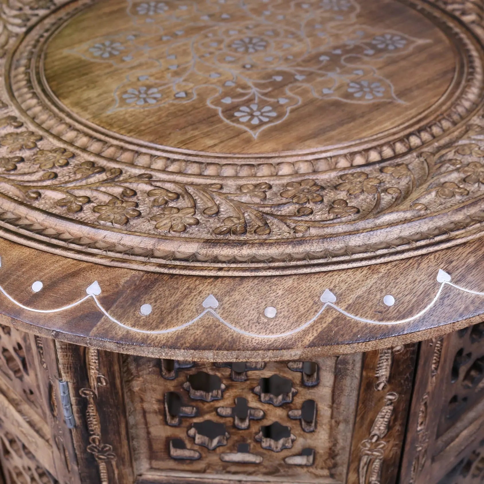 Damodar Large Side Table - Closeup of Table top Edge