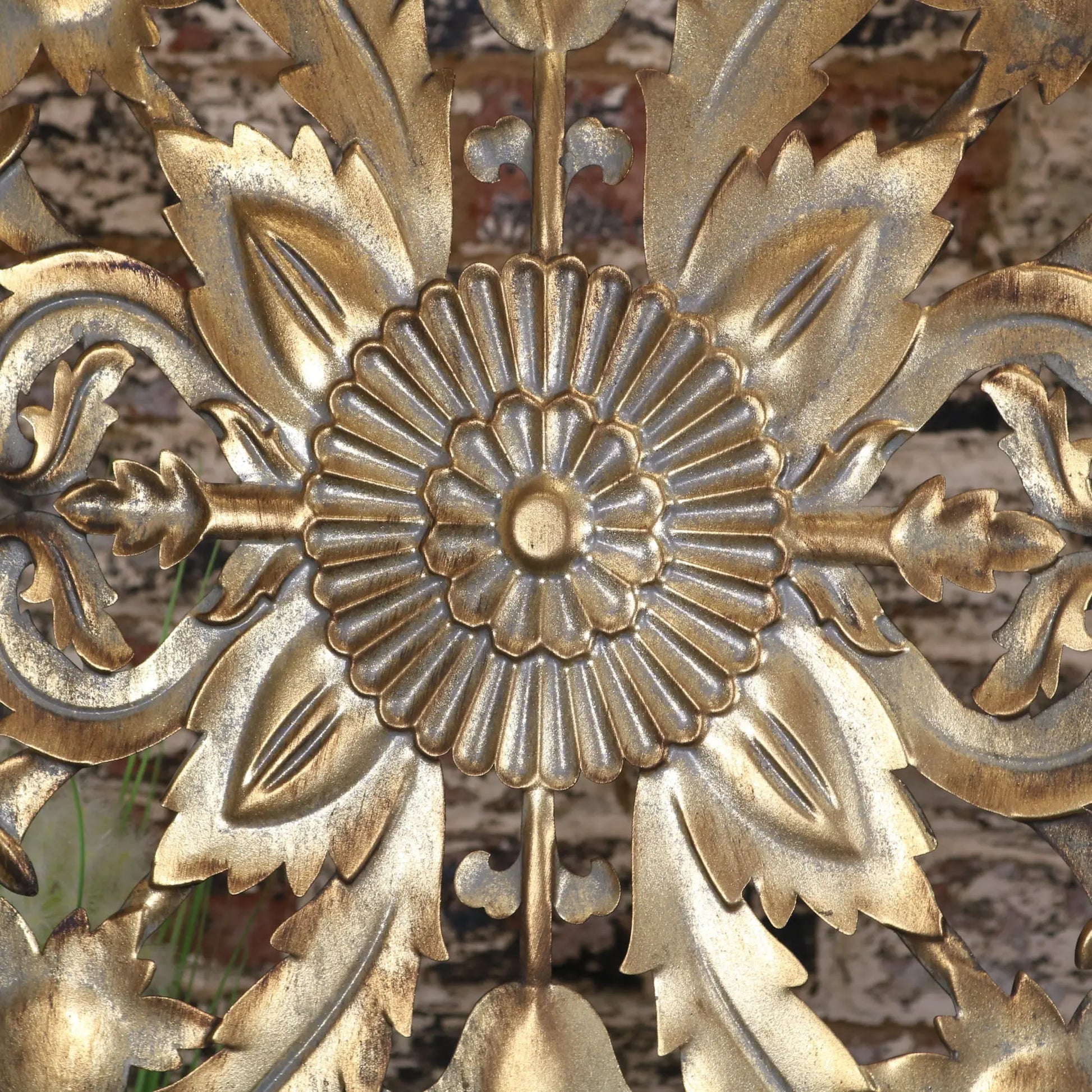 Jaipuri Heirloom Metal Screen Room Divider - Closeup of Sunburst Flower