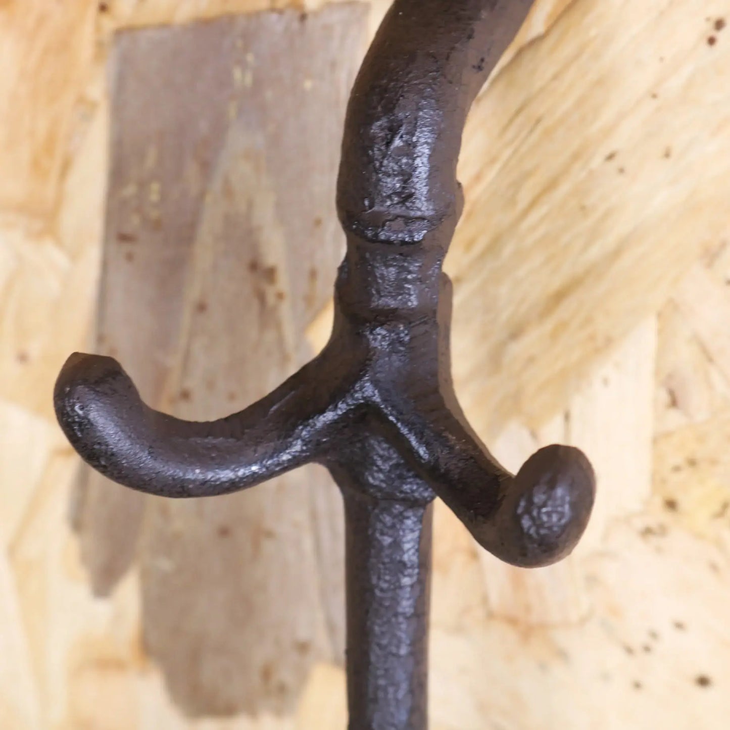 Tehla Set of 2 Metal Rustic Coat Hooks Vertical Bar - Closeup of Paint