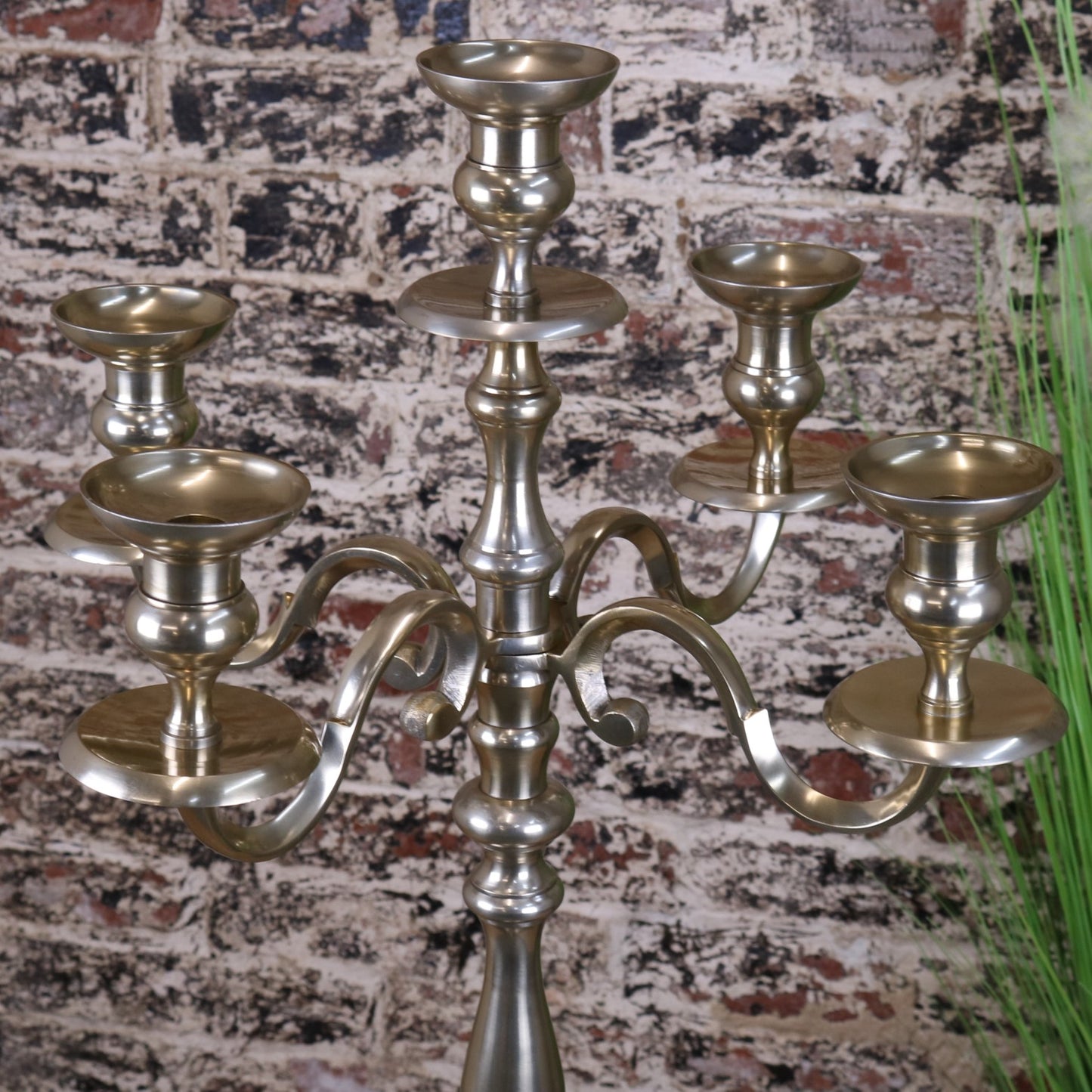 Zira Antiqued Gold 5 Candle Candelabra Centerpiece 84cm - Showing Top Half