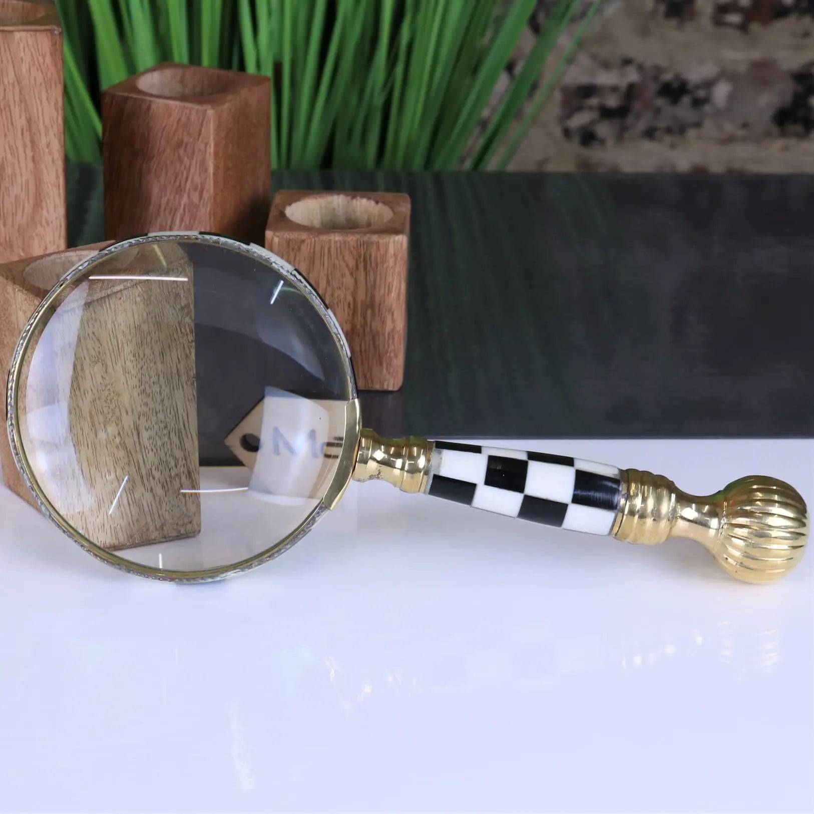 Jaintia Magnifying Glass Humbug Vintage Style - Side View