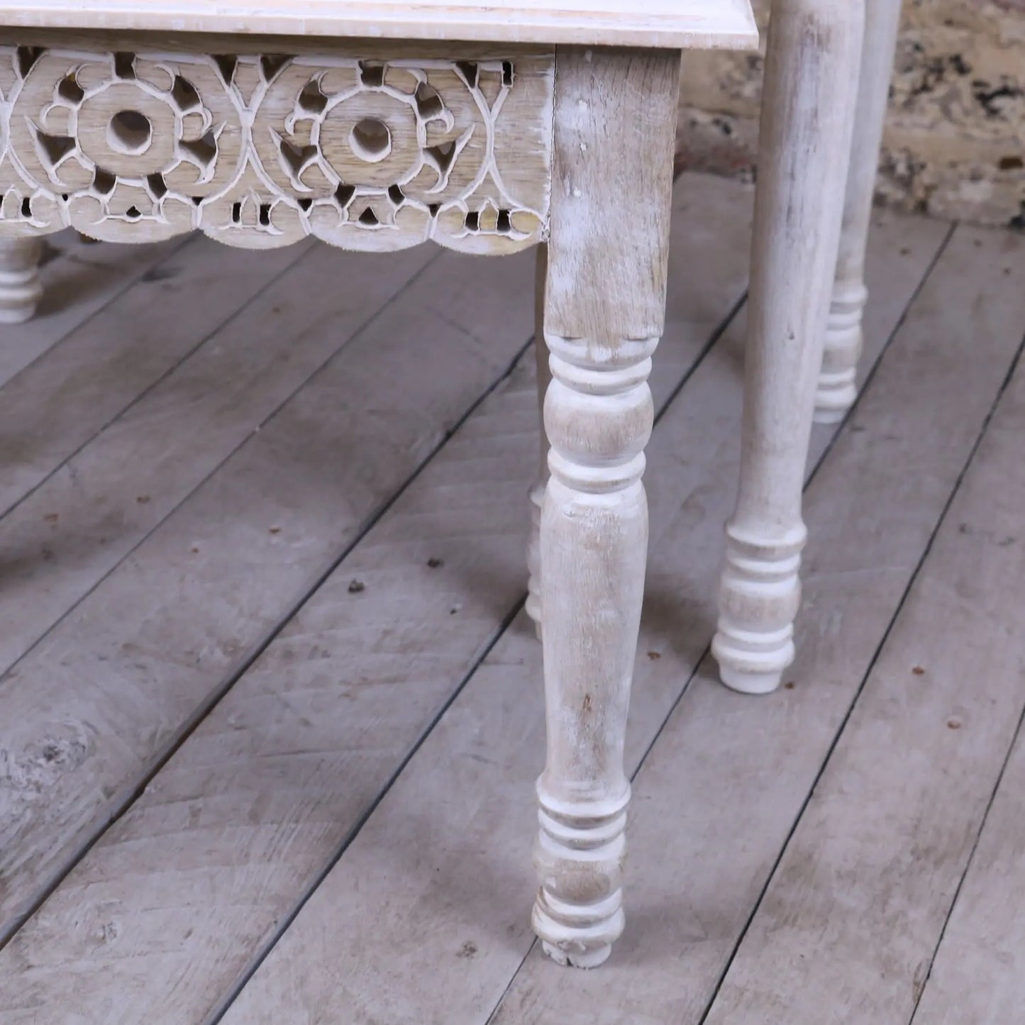 Kauria Set of 2 Carved Wooden Nesting Side Tables - Closeup of Leg