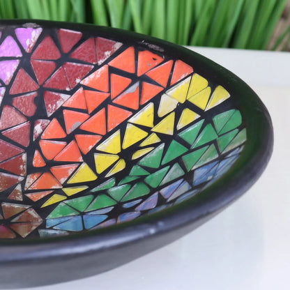 Dubdi Mosaic Bowl Rainbow Curve Design - Closeup View of Rim