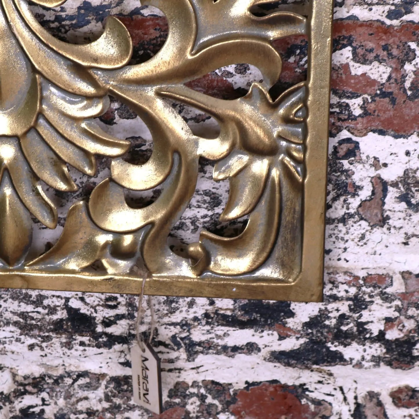 Talwara Filigree Gold Wall Art - Closeup of Corner