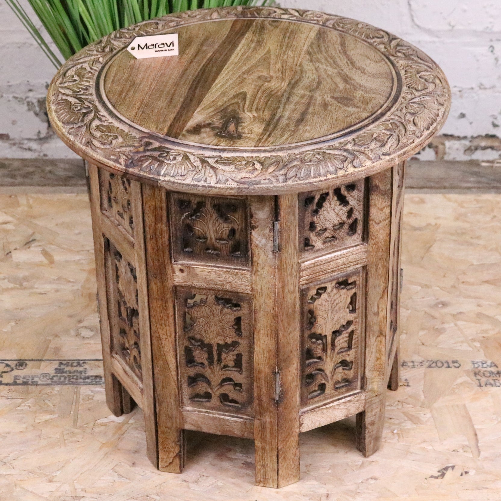 Jenari Medium Mango Wood Side Table Leaf Carving - Main Image