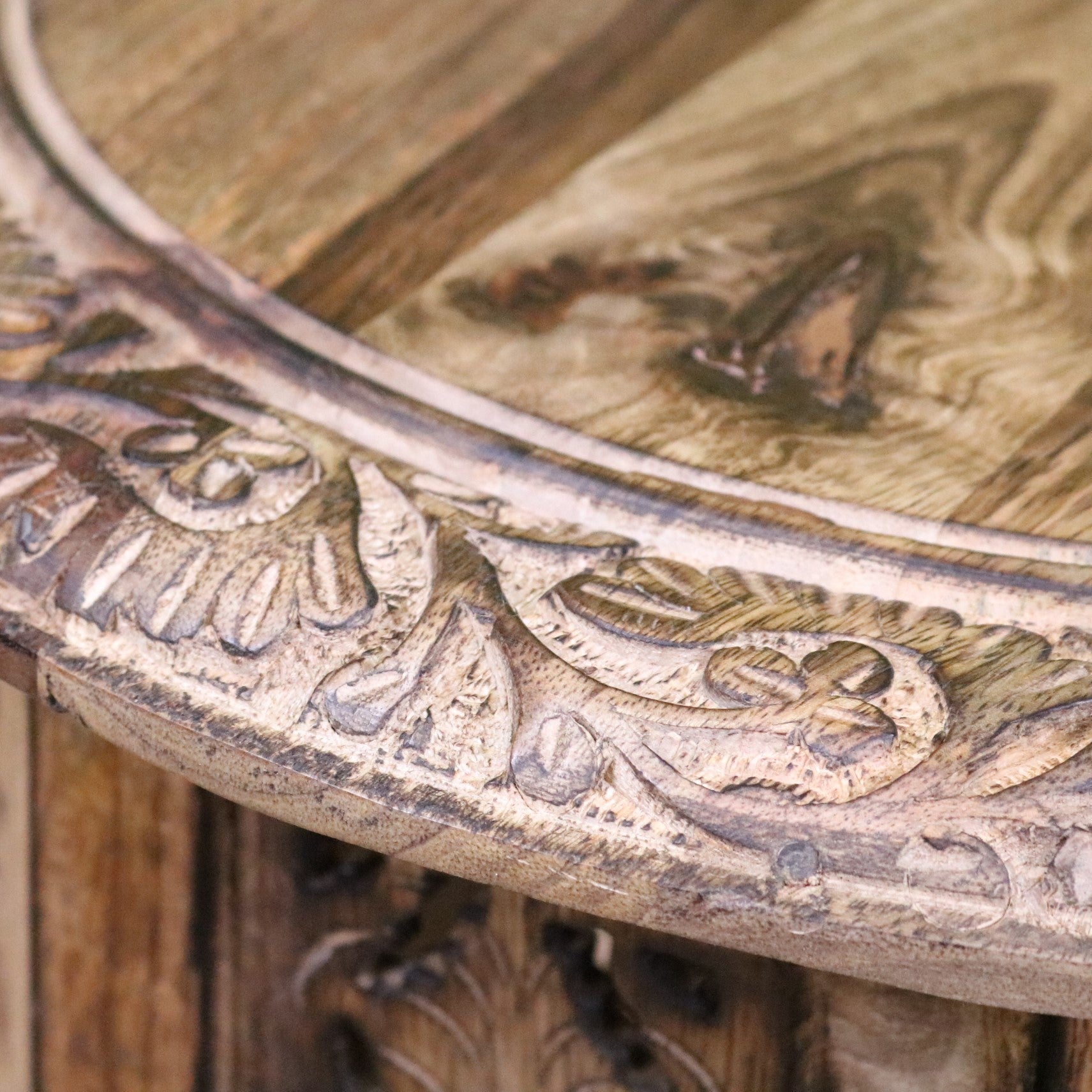 Jenari Medium Mango Wood Side Table Leaf Carving - Closeup of Border Carving