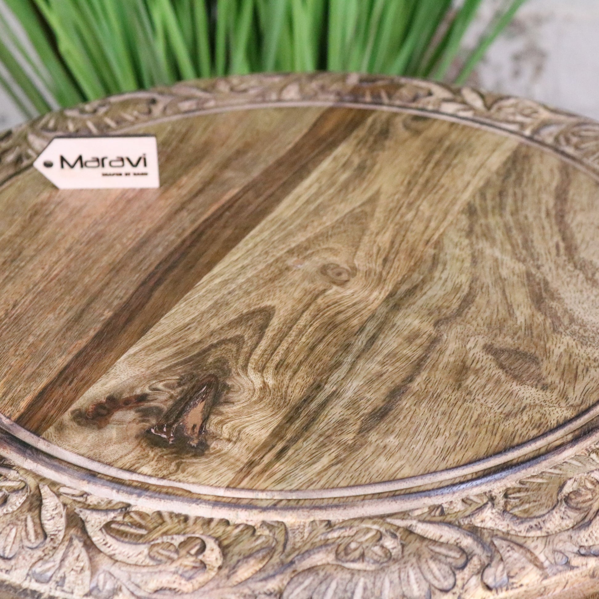Jenari Medium Mango Wood Side Table Leaf Carving - Closeup of Woodgrain 